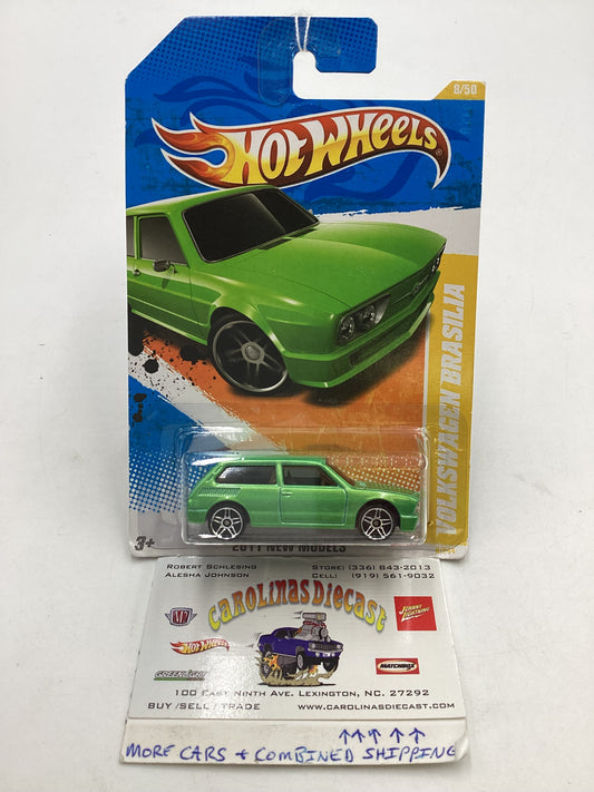 2011 Hot Wheels #008 Green Volkswagen Brasilia 96A