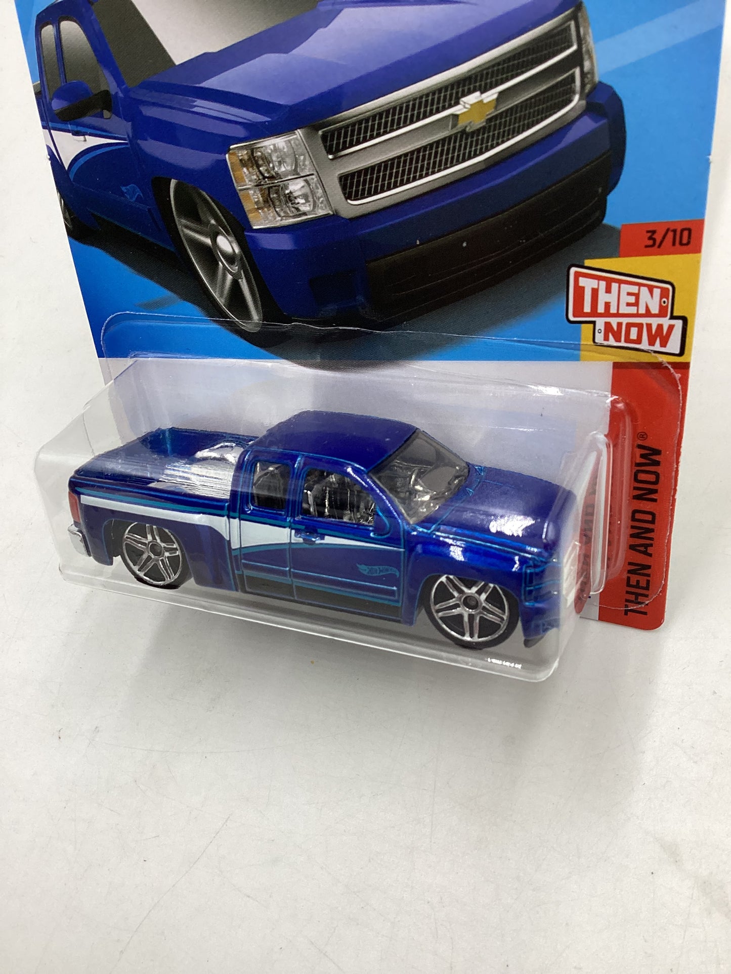 2024 Hot Wheels #207 Chevy Silverado Blue