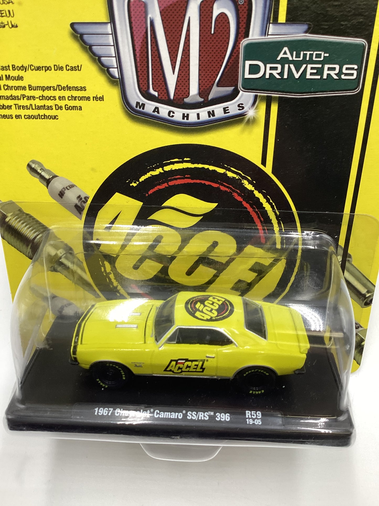 M2 Machines Auto driver Accel 1967 Chevrolet Camaro SS/RS 396 Yellow R59 190C