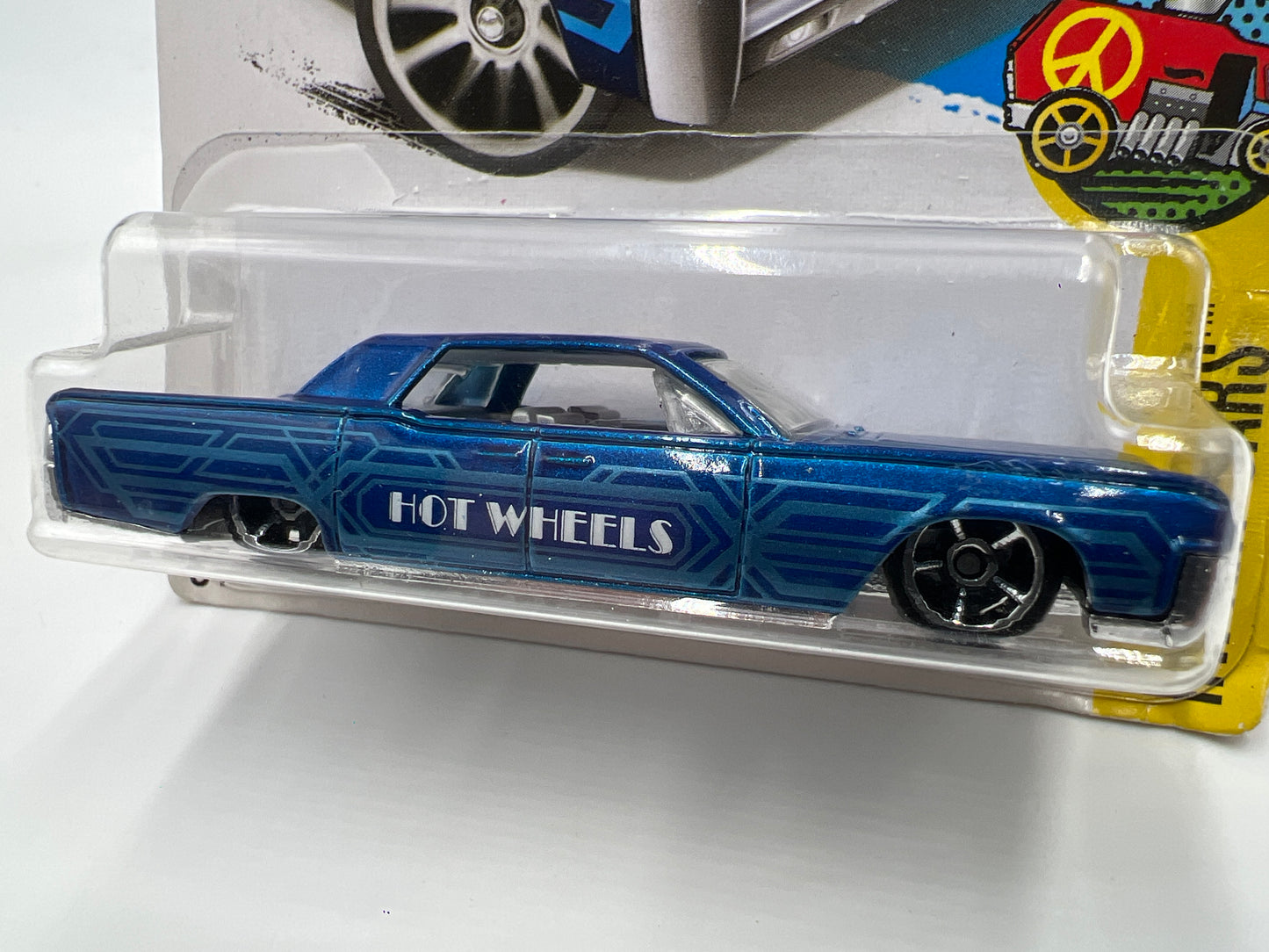 2016 Hot Wheels Art Cars #110 64 Lincoln Continental Blue International Card 57C