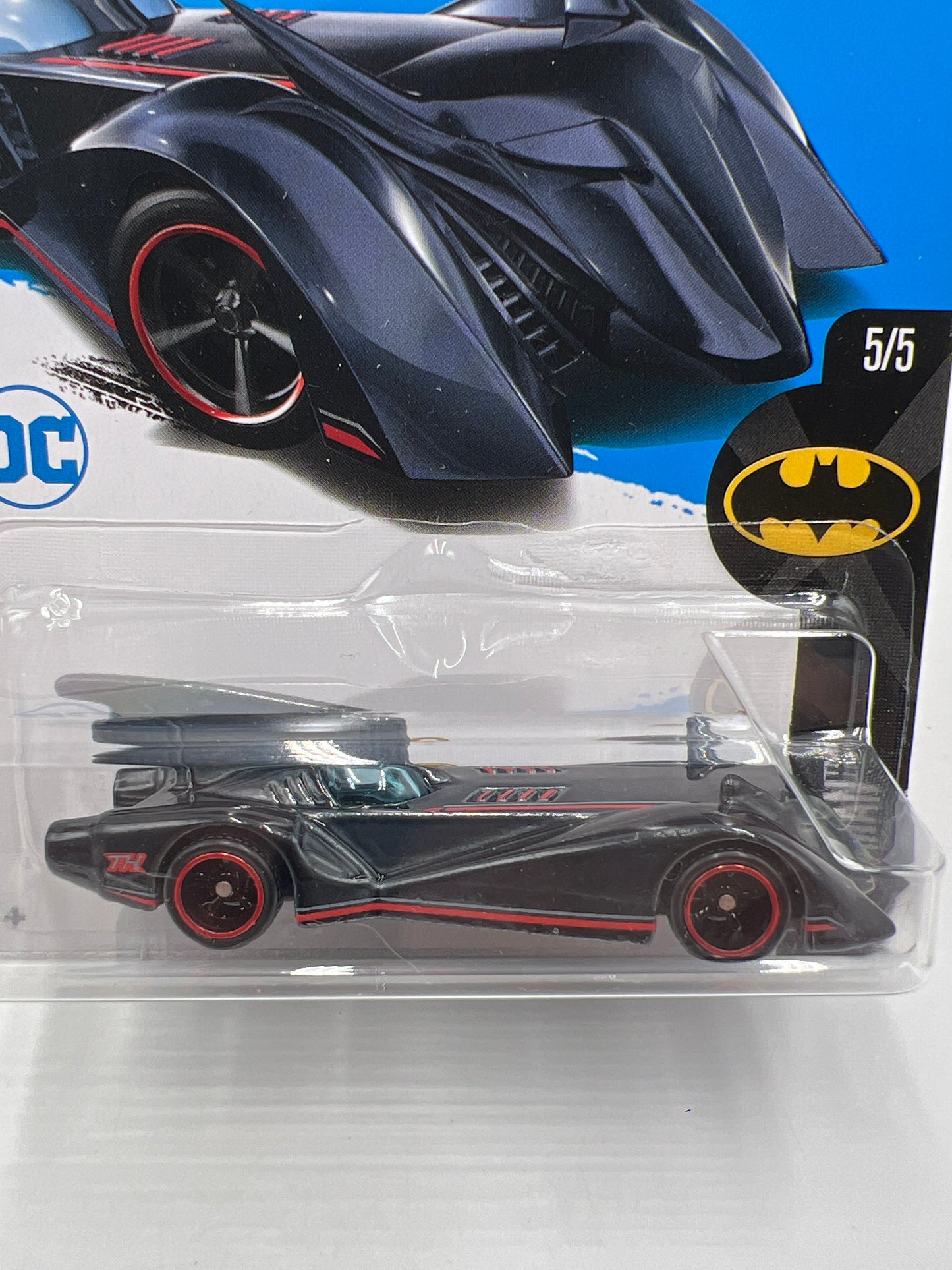 2017 Hot Wheels Super Treasure Hunt Batmobile W/Protector