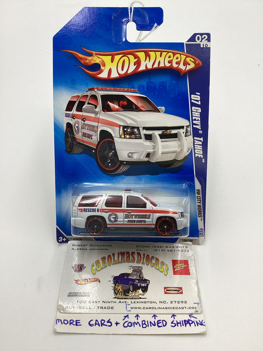 2009 Hot Wheels #108 07 Chevy Tahoe Fire Dept. White 17C