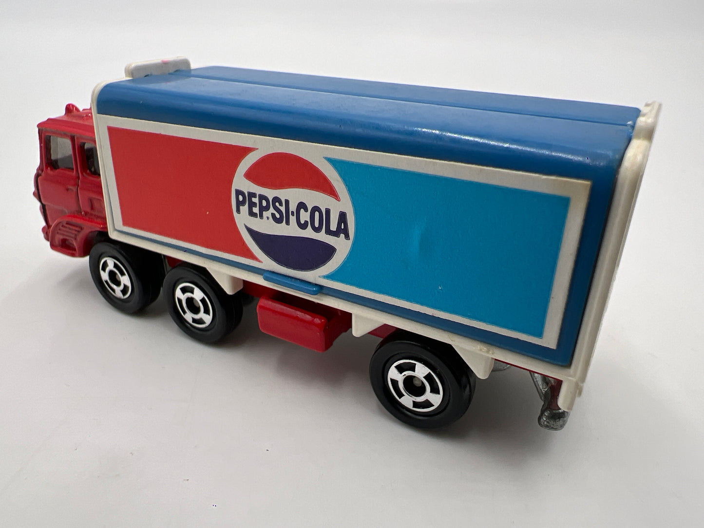 Tomica No. 7 Fuso Truck Pepsi Cola Red Loose