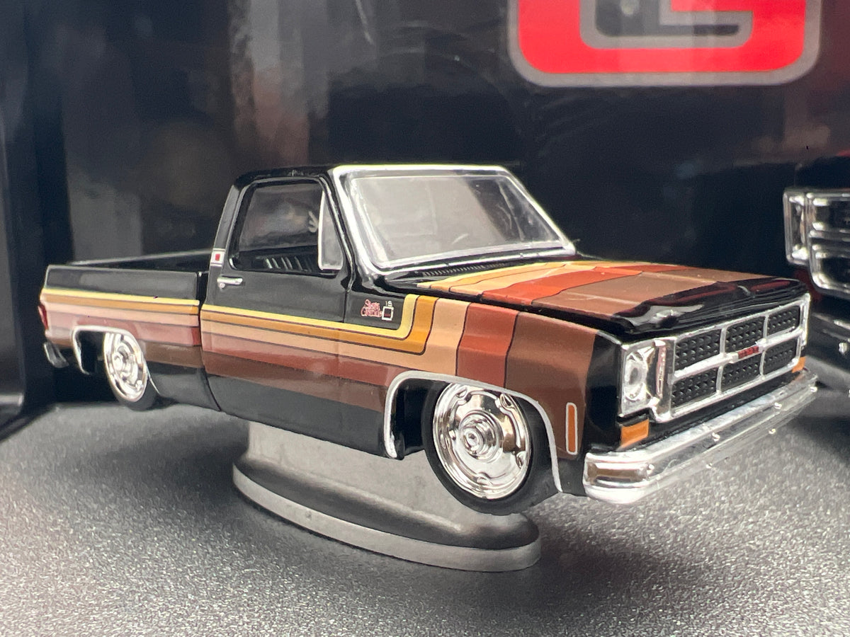 2026 M2 Machines R02 1/24 & 1/64 2 Pack 1976 GMC Sierra Grande 15 Custom Black