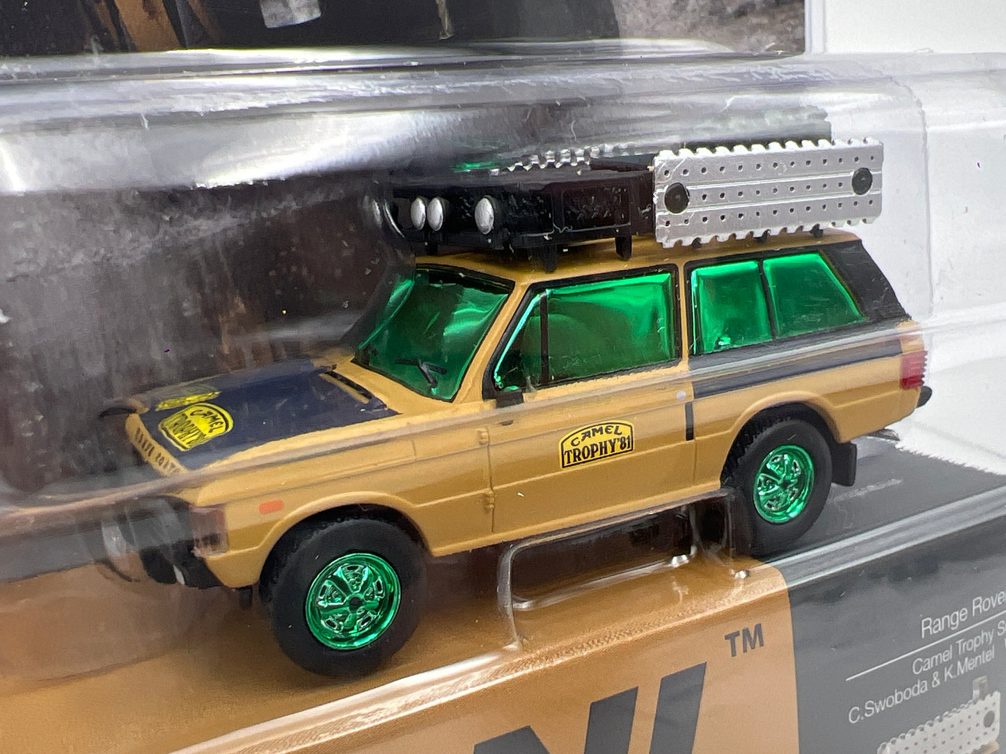 Mini GT #1144 CHASE Range Rover 1981 Camel Trophy Sumatra C.Swoboda & K.Mentel Winner