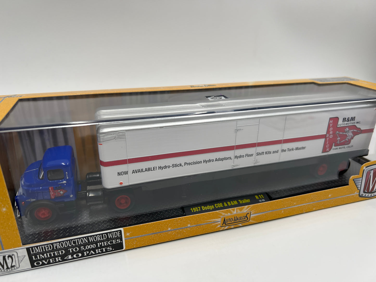 M2 Machines Auto Haulers Premium Edition 1957 Dodge COE & B&M Trailer R11