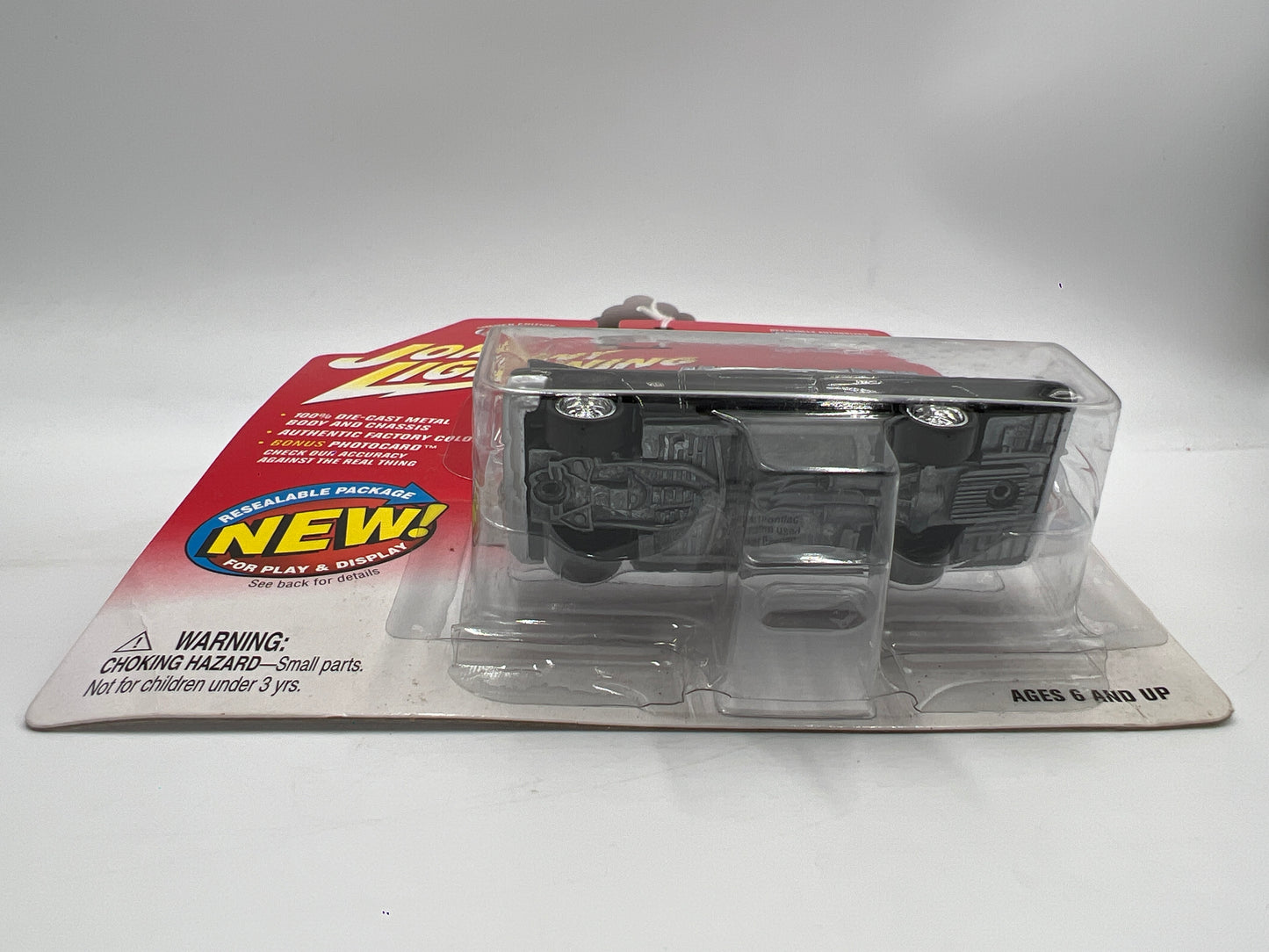 Johnny Lightning Muscle Cars USA #7 1961 Pontiac Catalina Black