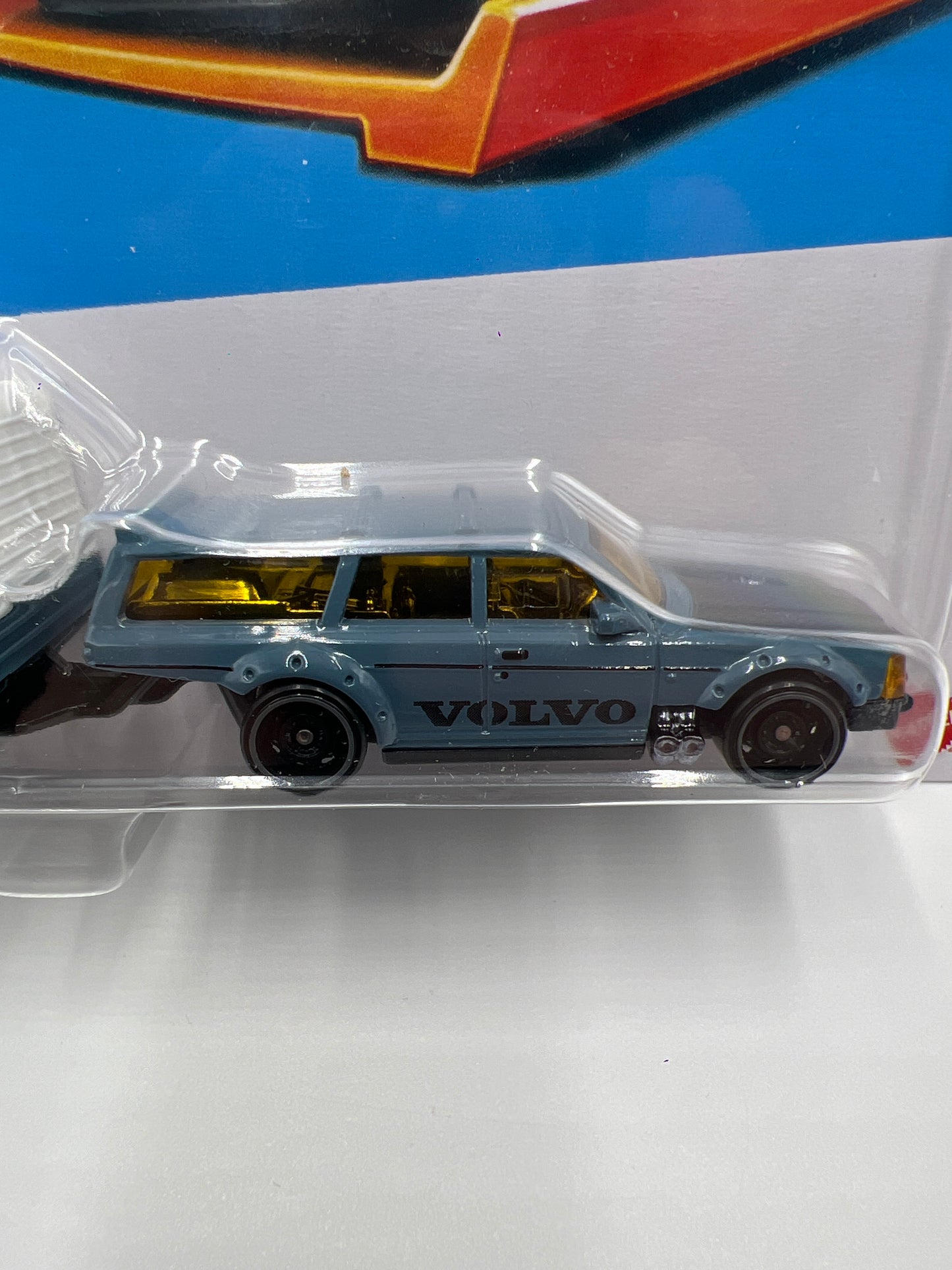 2024 Hot Wheels Track Fleet Volvo 240 Drift Camper SR