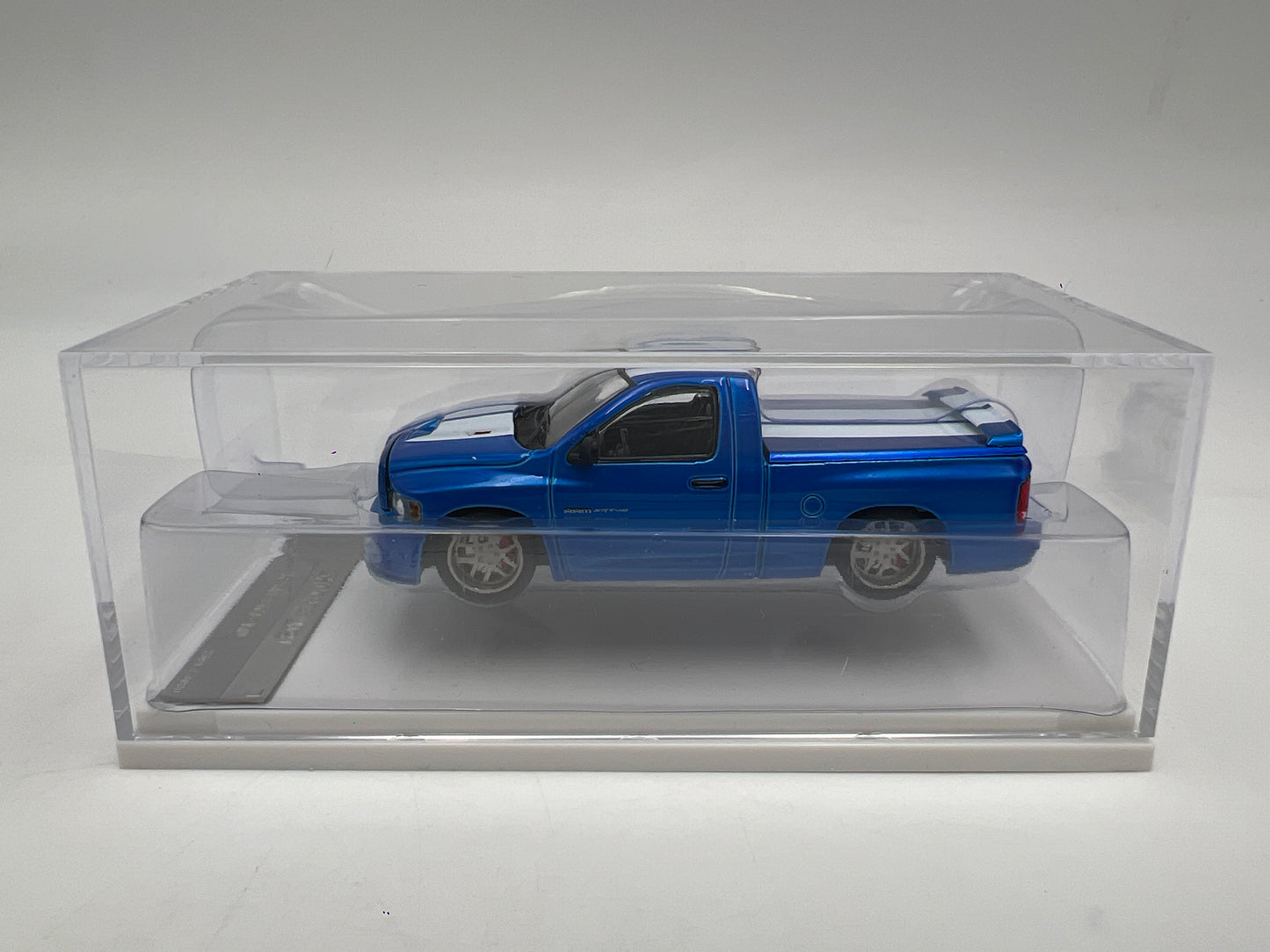 Shoom 64 Models 1:64 MiJo Exclusives x/3000 Dodge Ram SRT-10 Blue W/Accessories