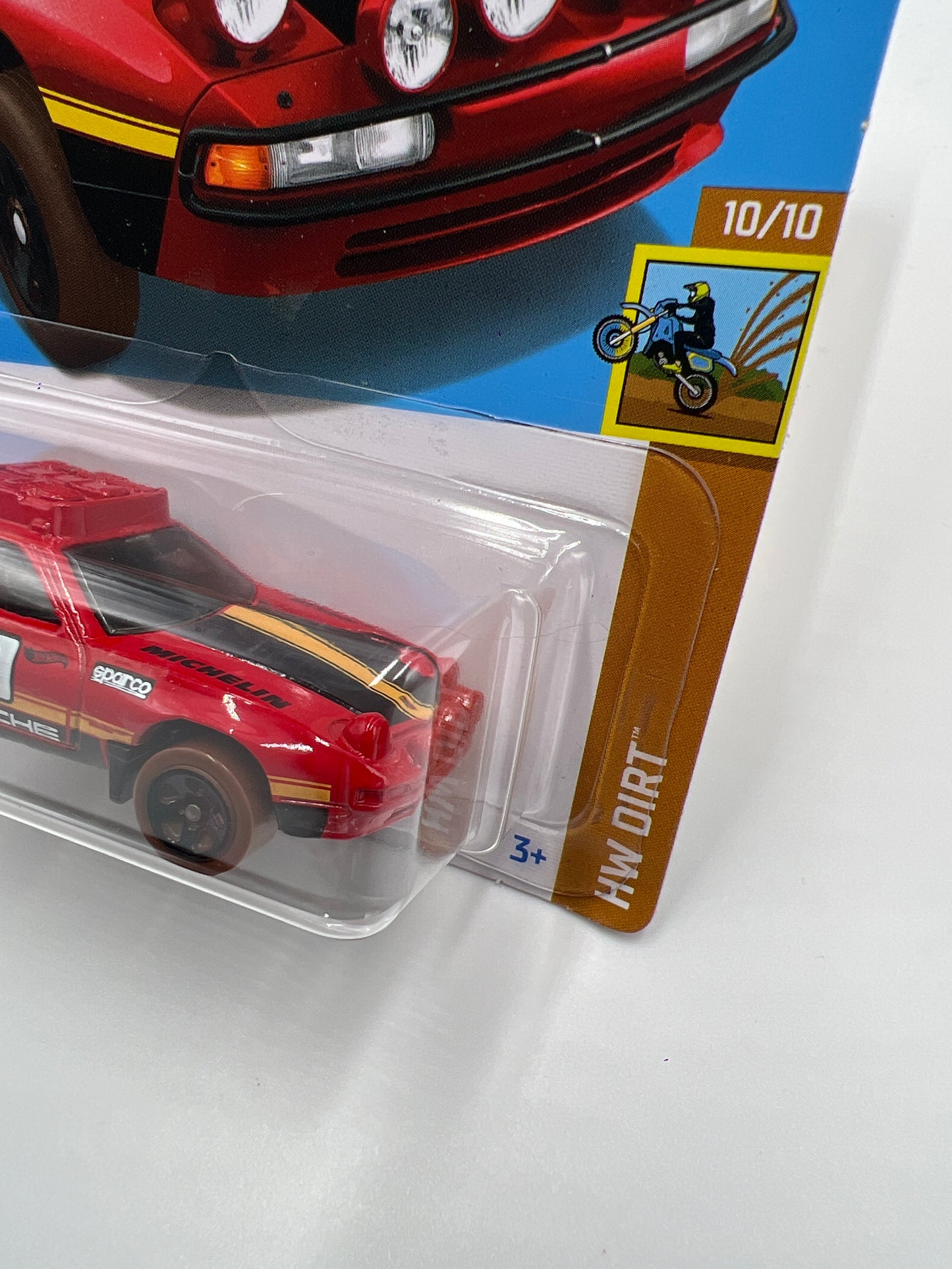 2024 Hot Wheels Q Case #245 Treasure Hunt Porsche 928S Safari Red 276C