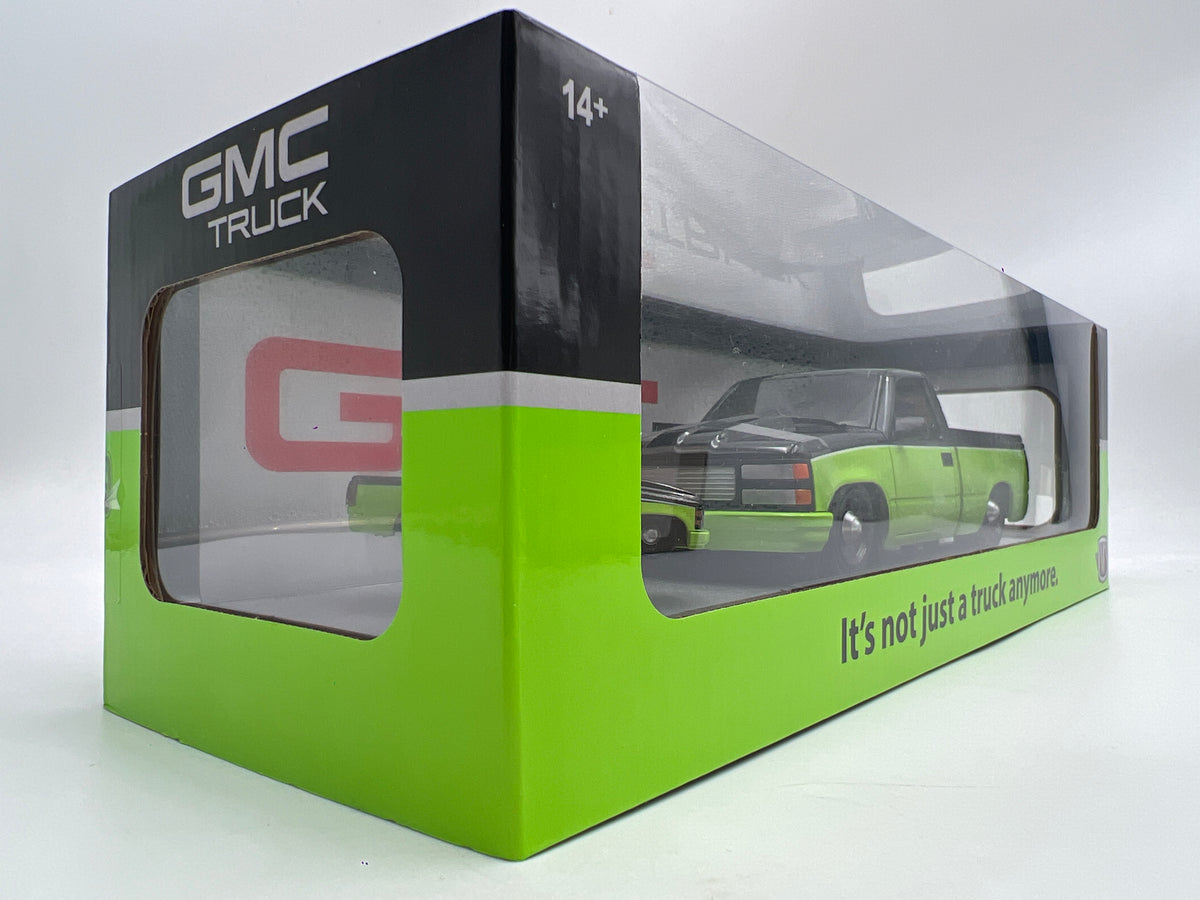 2026 M2 Machines R01 1/24 & 1/64 2 Pack 1990 GMC Sierra 1500 Custom Green/Black
