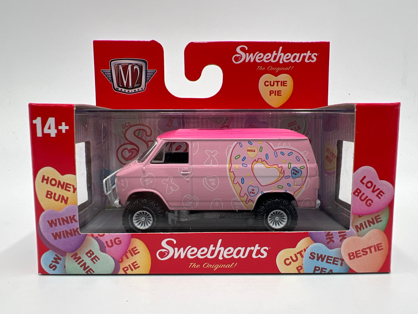 2026 M2 Machines Walmart Exclusive Sweethearts 1971 Chevrolet Van G10 4x4 Pink WMTS23