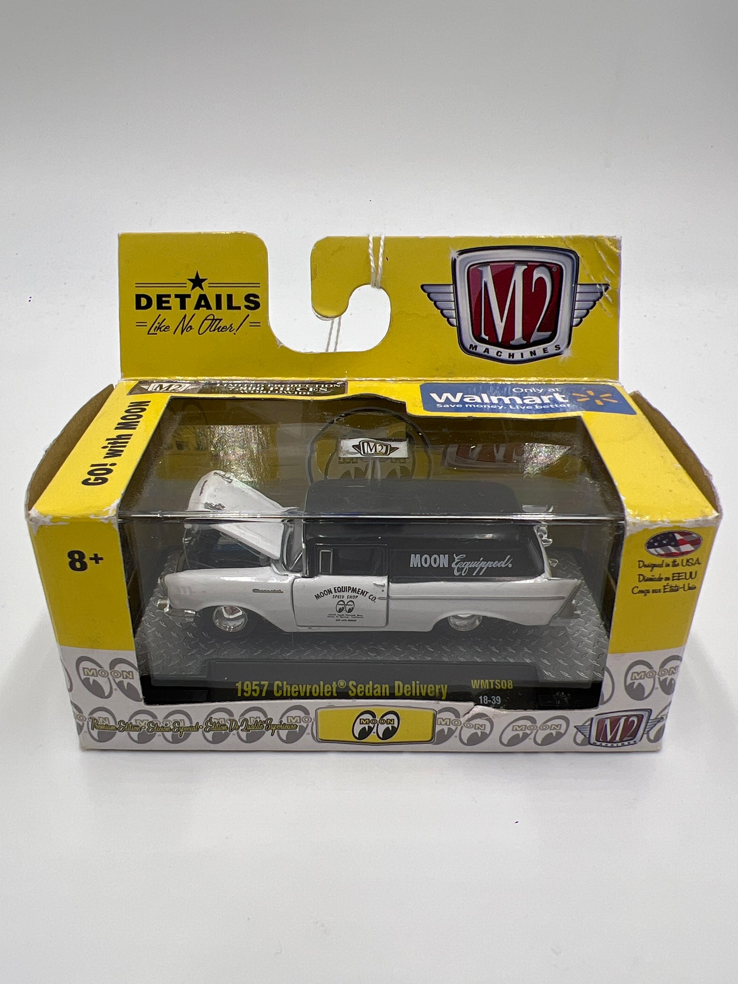 M2 Machines Walmart Exclusive Mooneyes 1957 Chevrolet Sedan Delivery White/Black (Bad Box) WMTS08