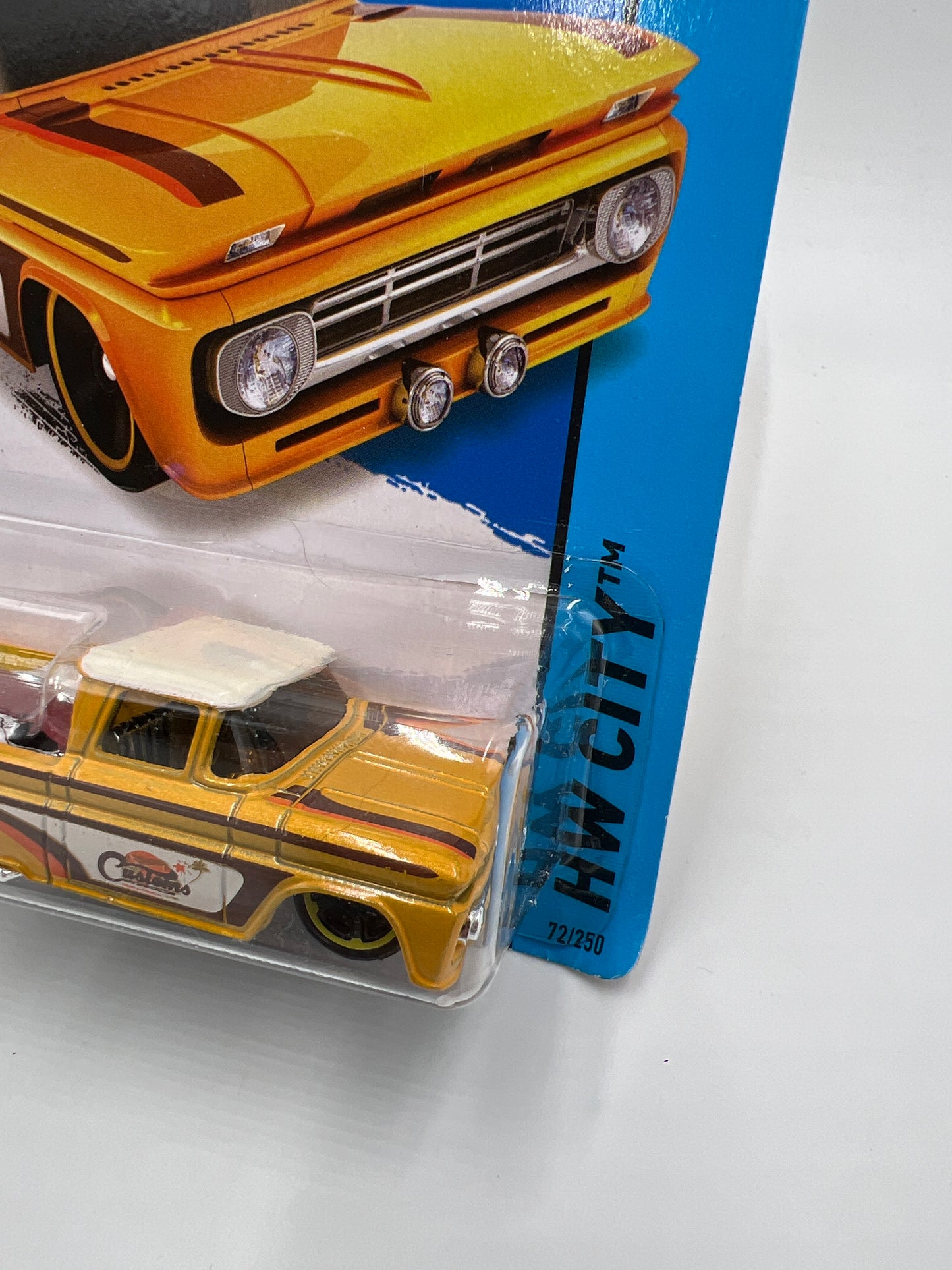 2015 Hot Wheels City #72 Custom 62 Chevy Yellow Win Card
