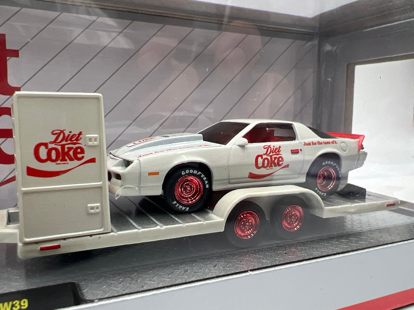 2025 M2 Machines Auto Haulers Diet Coke CHASE 1973 Chevrolet Cheyenne Super 10 4x4 & 1985 Chevrolet Camaro IROC-Z TW39