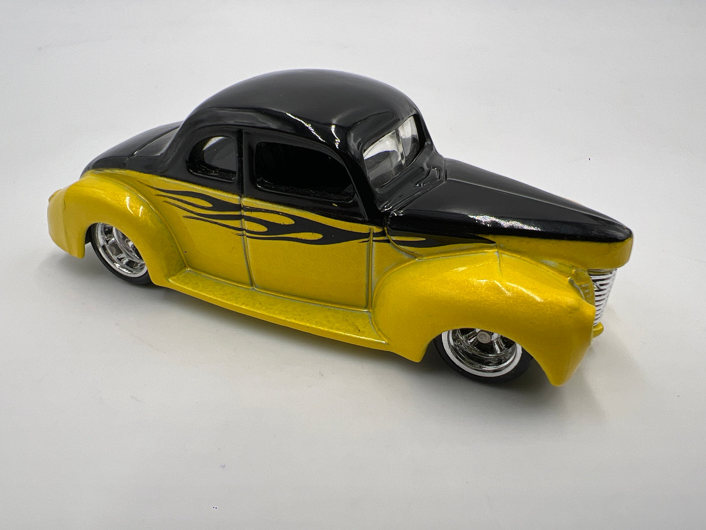 Hot Wheels Treasure Hunt Real Riders 40 Ford Coupe Yellow Loose