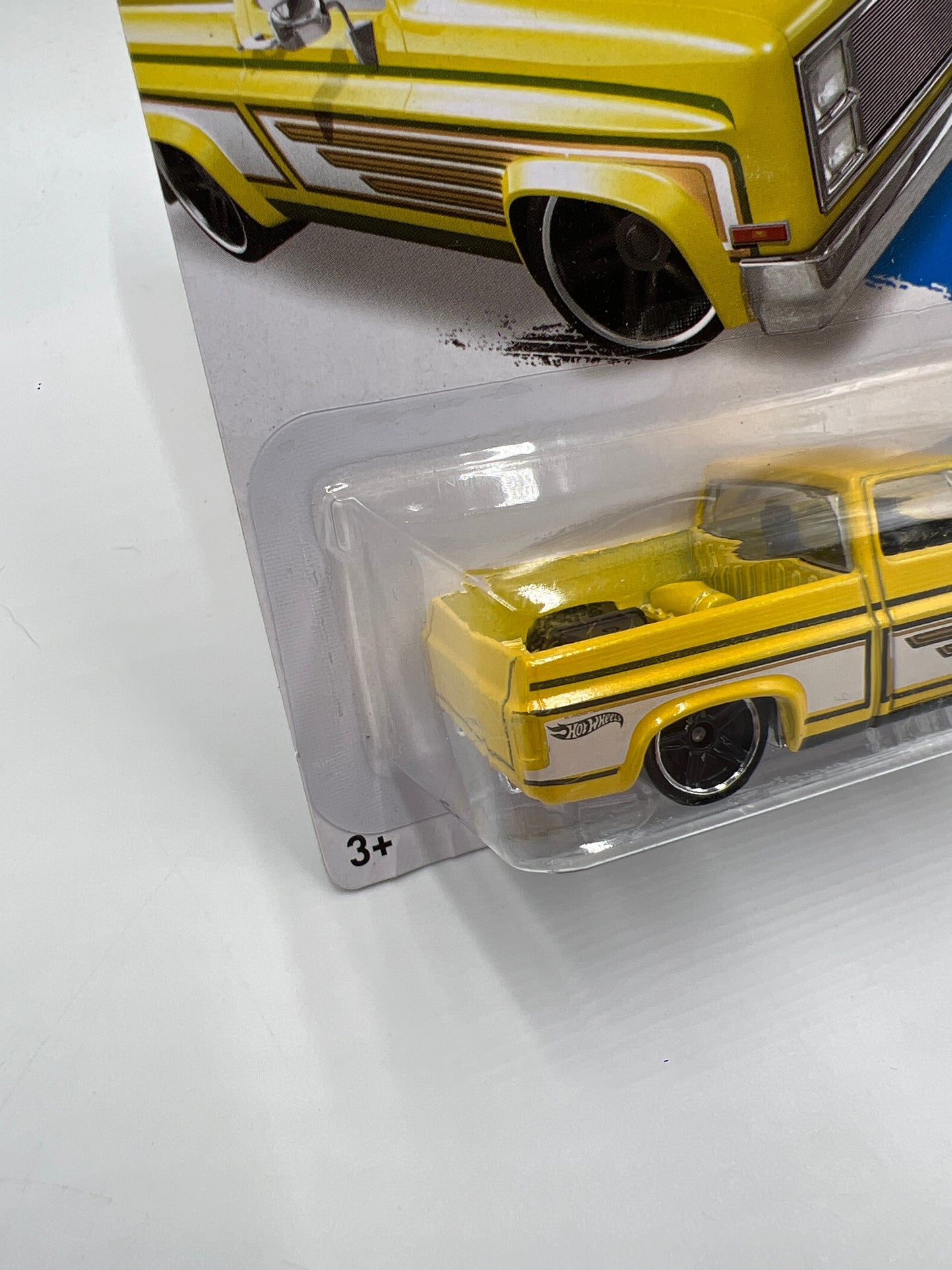 2014 Hot Wheels Off-Road #136 83 Chevy Silverado Yellow W/Protector