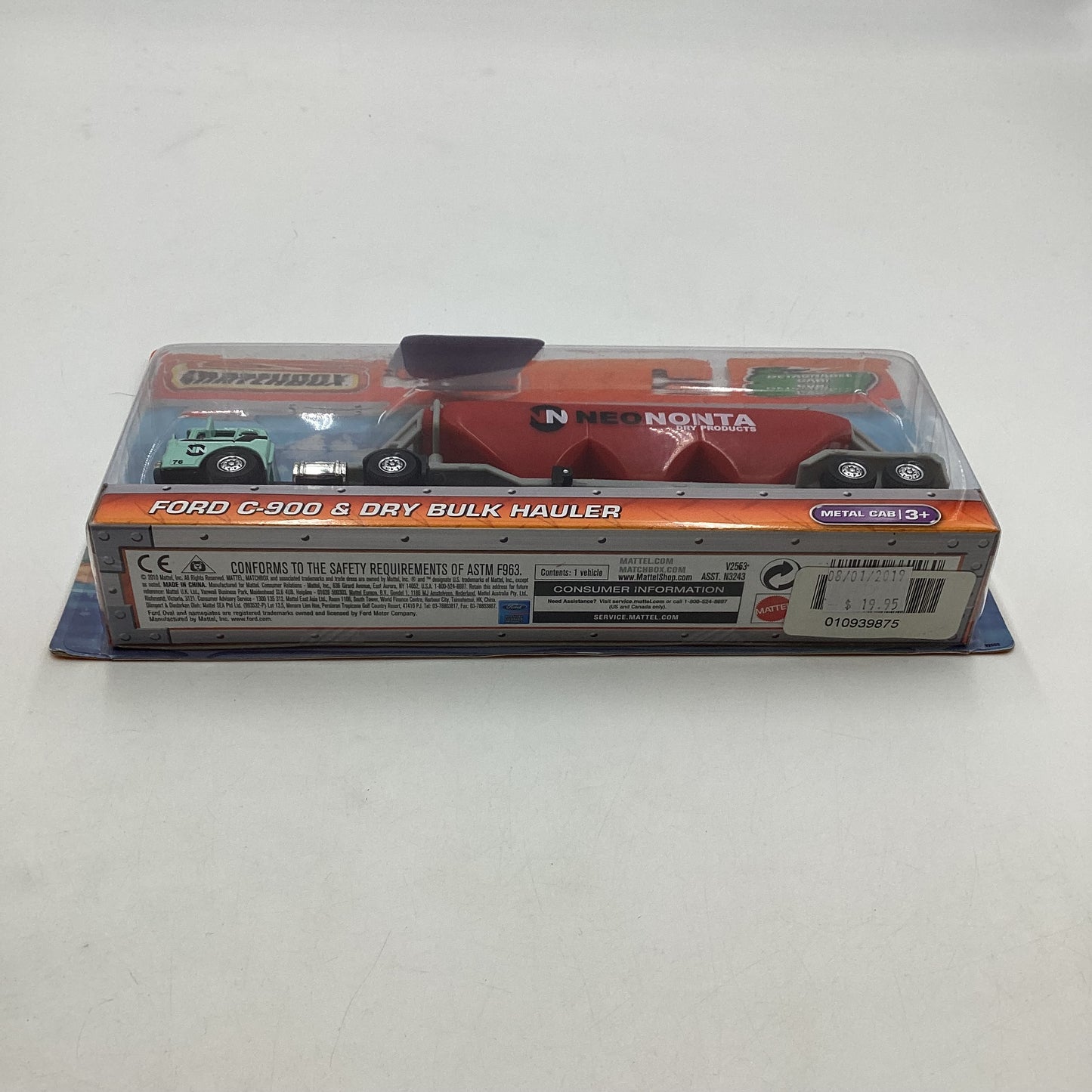 Matchbox Ford C-900 & Dry Bulk Hauler