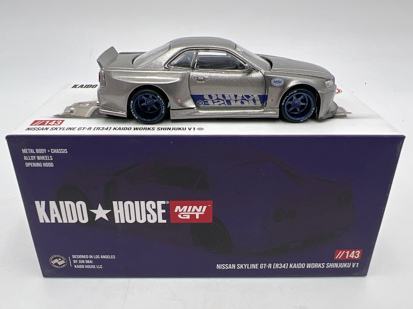 Mini GT Kaido House #143 Nissan Skyline GT-R R34 Kaido Works Shinjuku V1
