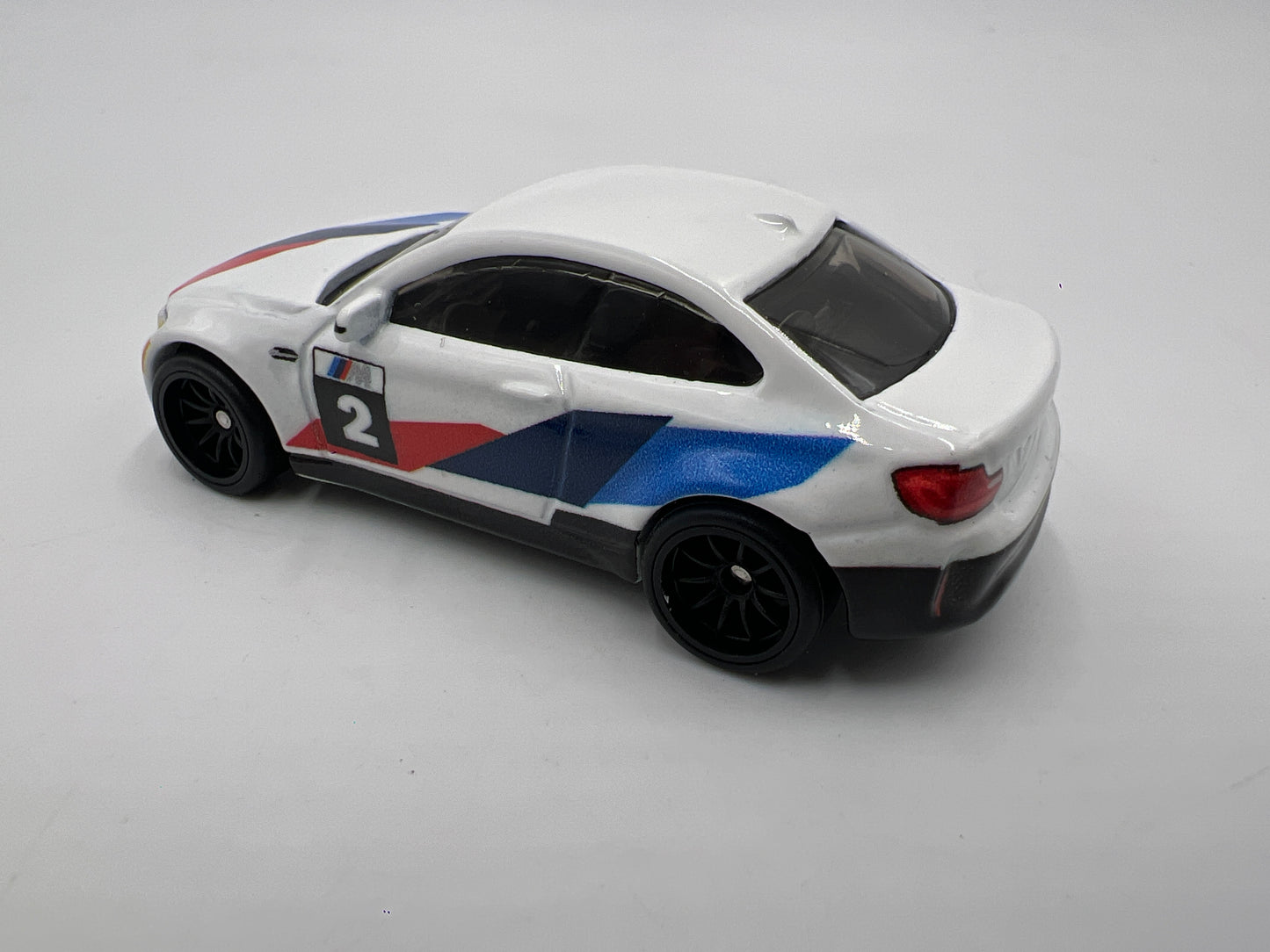 Hot Wheels Diorama Premium 2016 BMW M2 White Loose