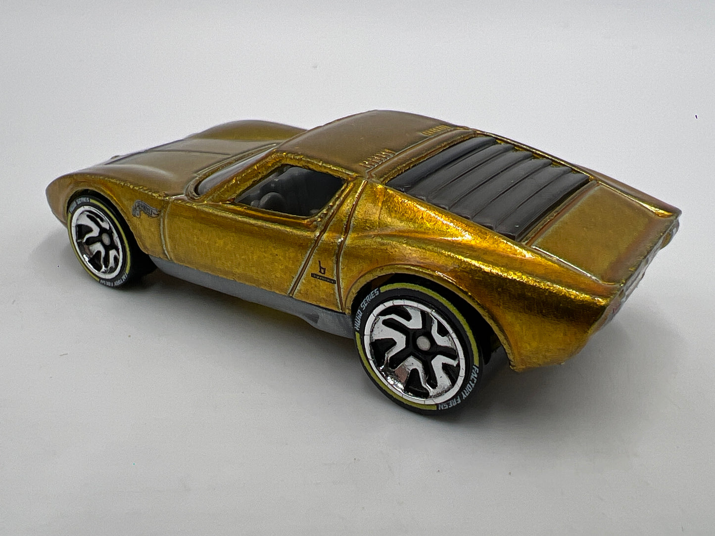 Hot Wheels iD Factory Fresh Series 1 #3 71 Lamborghini Miura P400 SV Gold