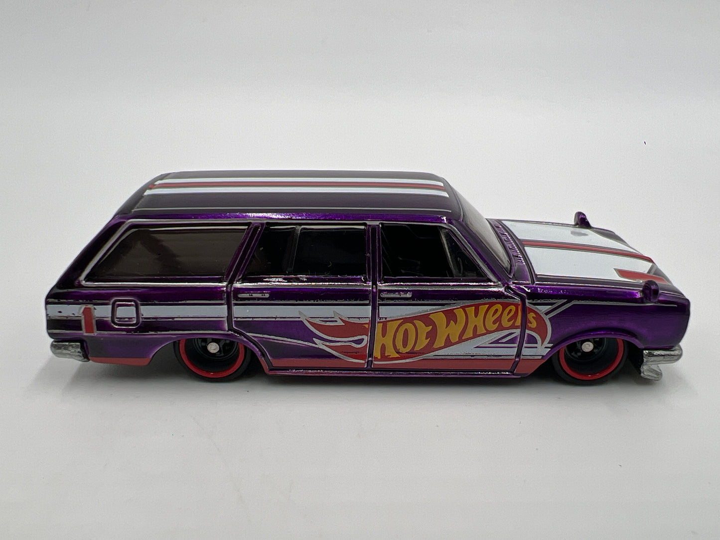 Hot Wheels 1/64 RLC Mail In #1 69 Nissan Skyline Van Purple Loose