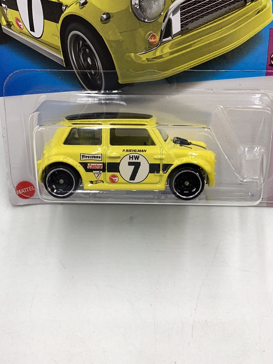 2022 Hot wheels Treasure hunt #161 Morris Mini 277C