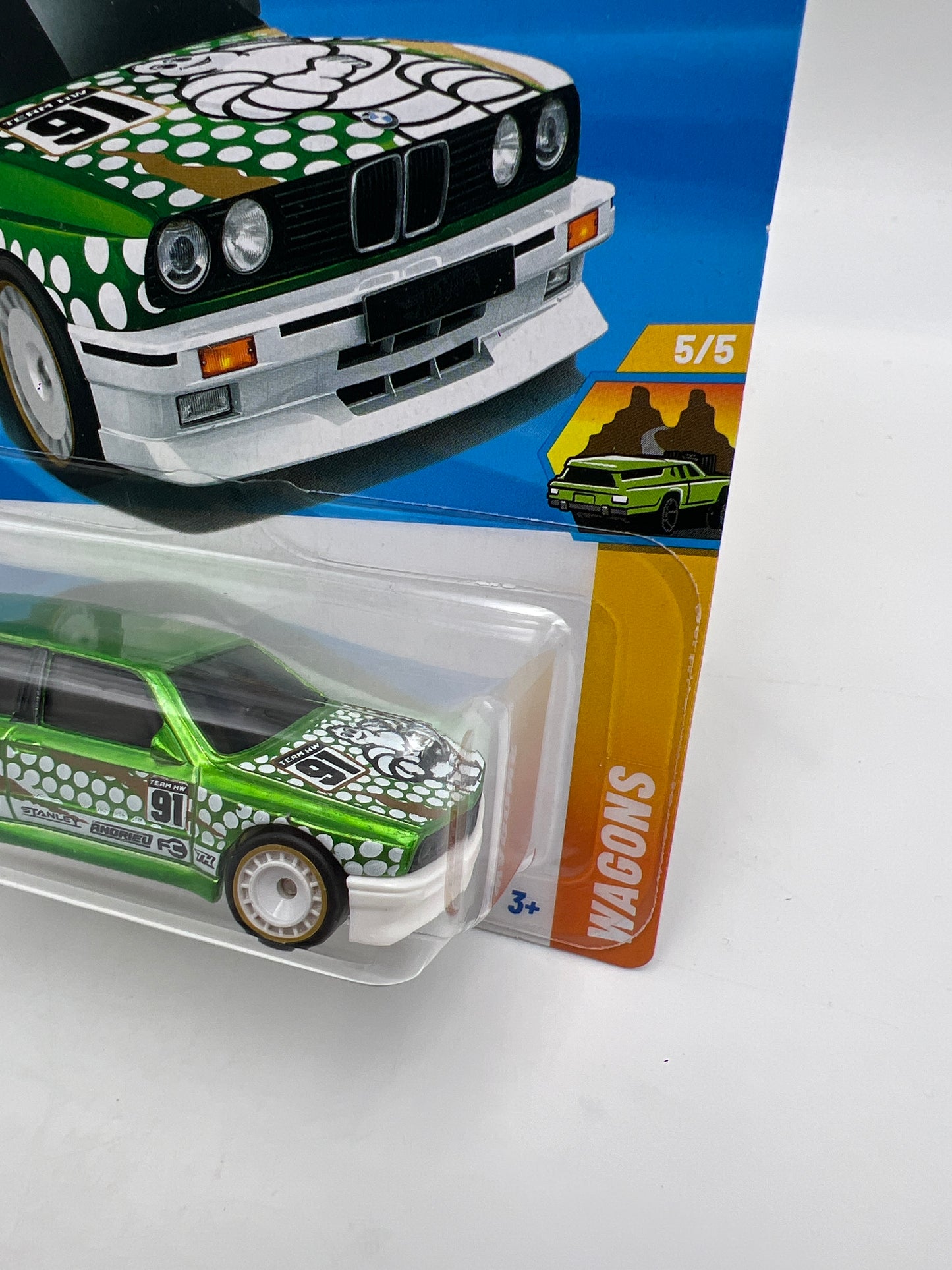 2025 Hot Wheels Super Treasure Hunt #245 BMW M3 Wagon Green W/Protector