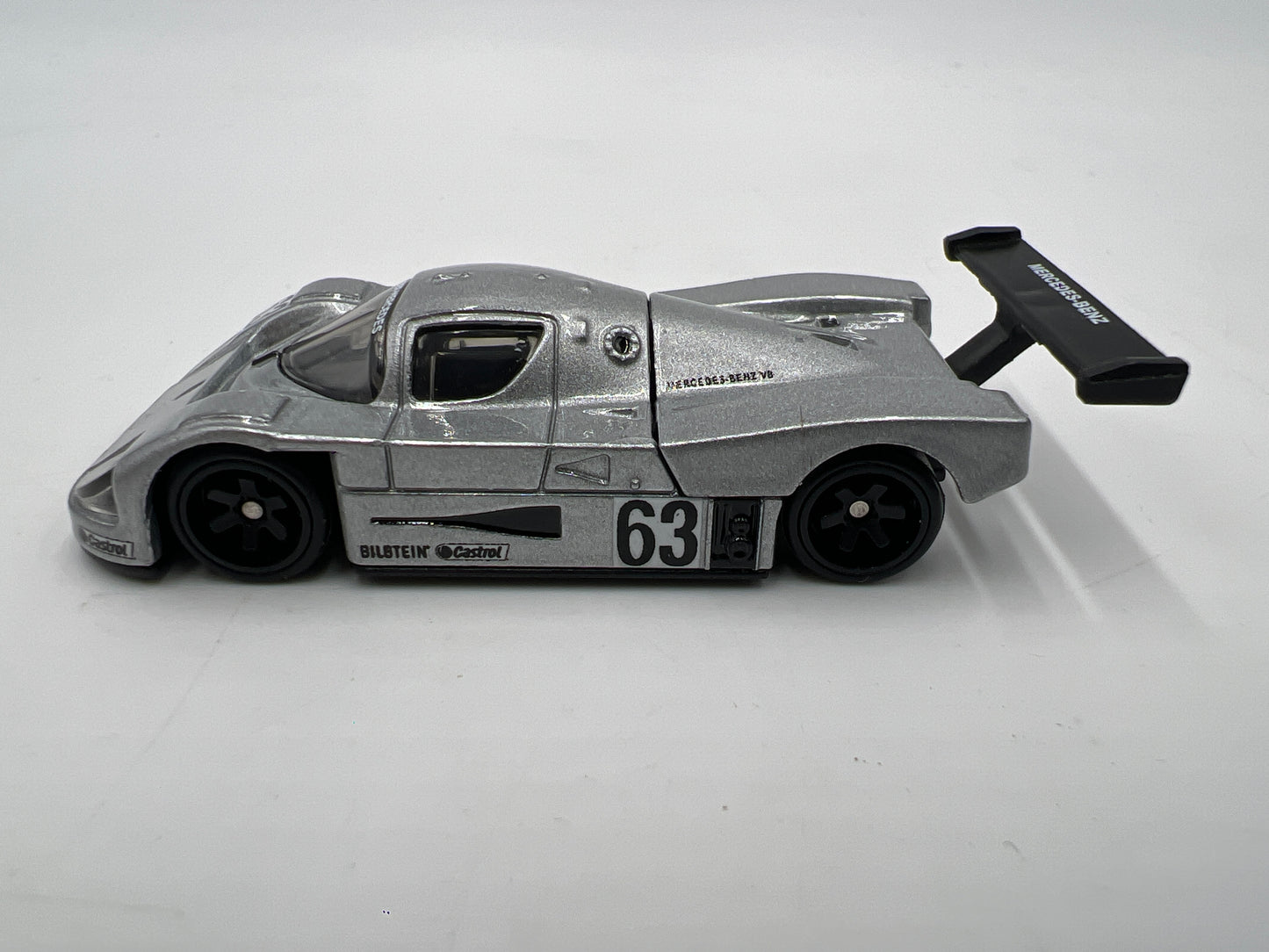 Hot Wheels Diorama Premium Sauber-Mercedes C9 Silver Loose