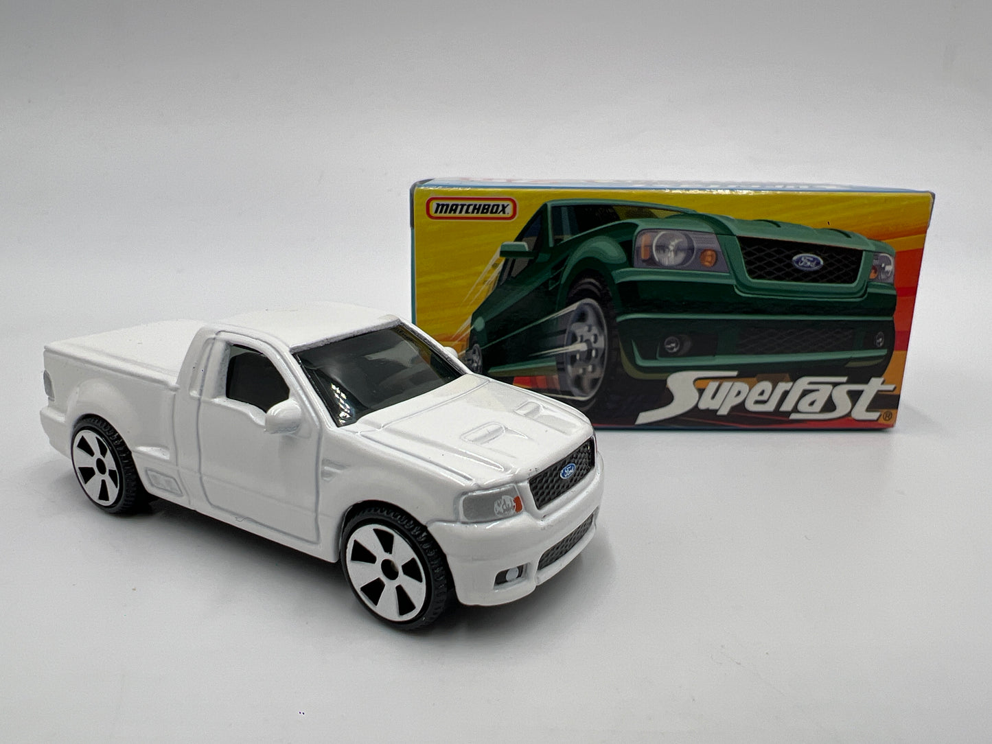 Matchbox 1/64 Superfast #2 Ford SVT Lightning Concept White Loose