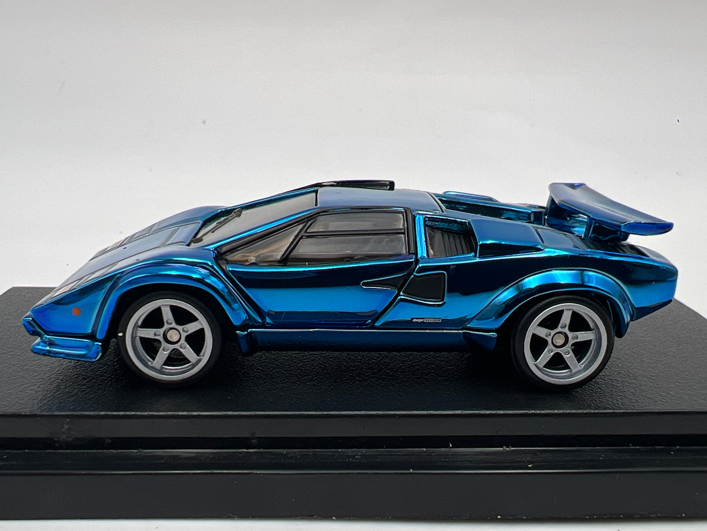 2022 Hot Wheels RLC sELECTIONs 82 Lamborghini Countach LP 500 S Blue