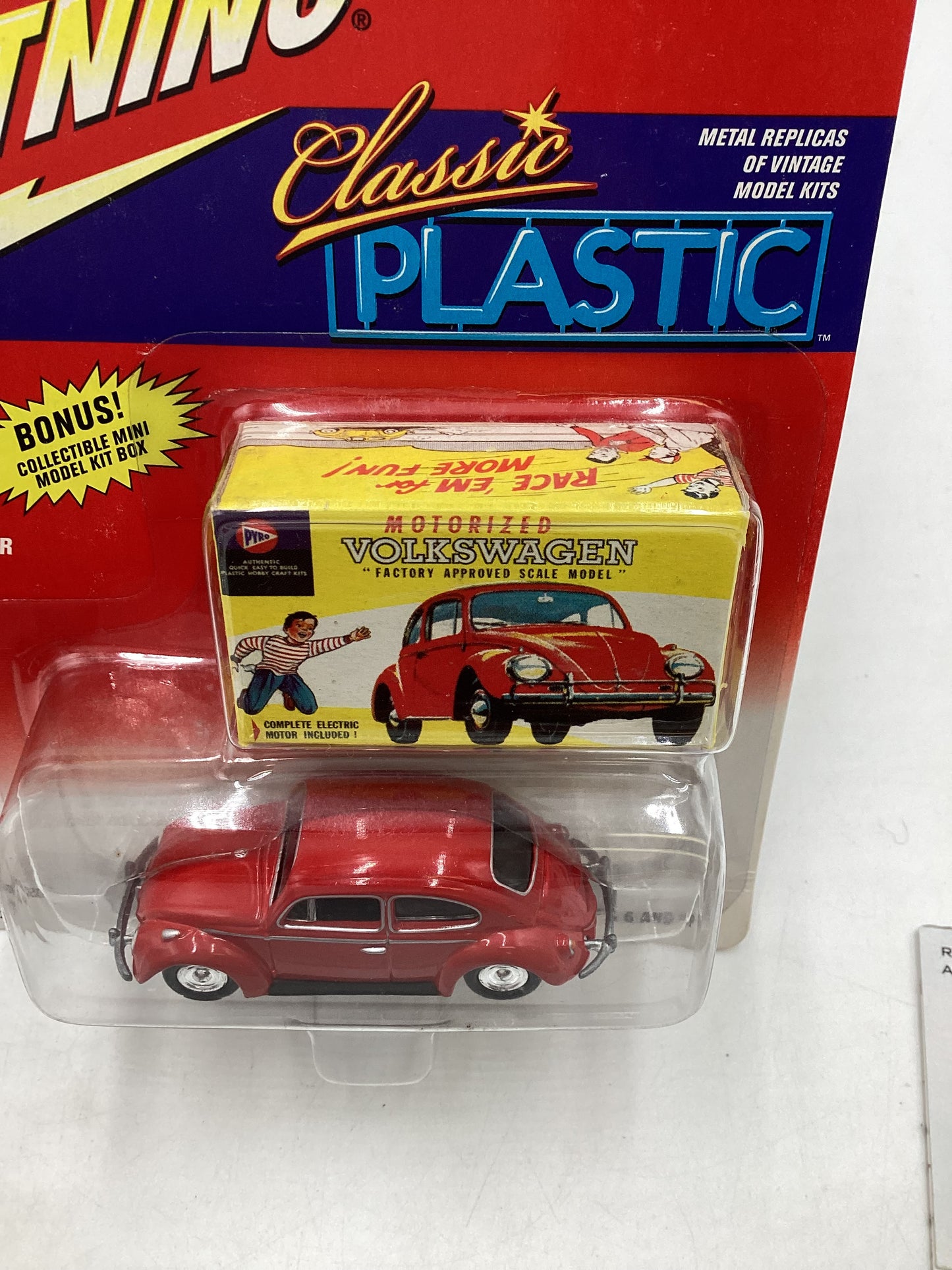 Johnny lightning Classic Plastic 1966 VW Beetle Red