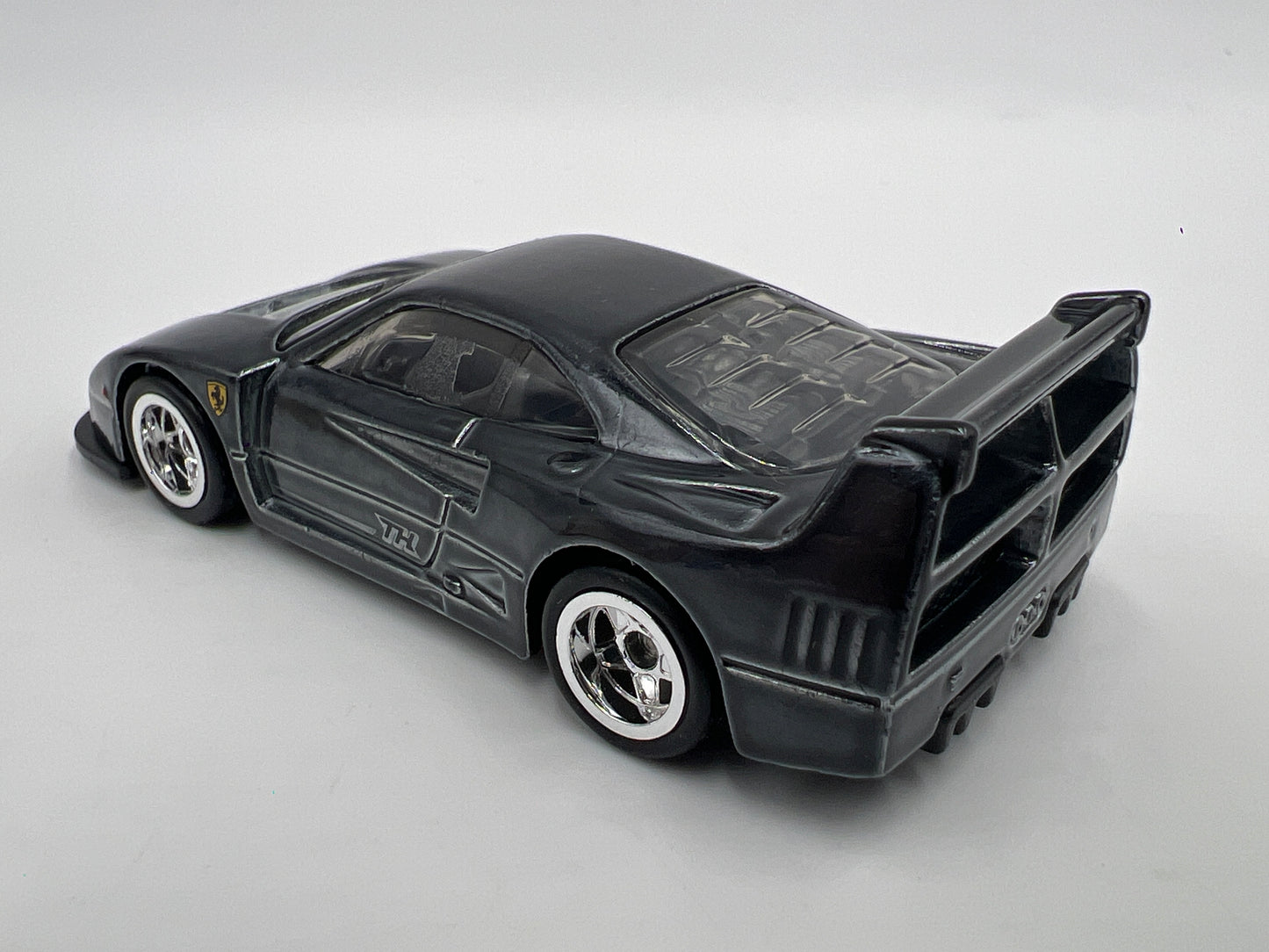 2026 Hot Wheels Super Treasure Hunt Ferrari F40 Competizione Black Loose 1