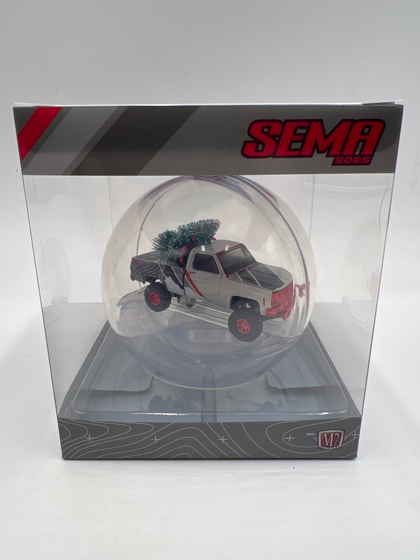 M2 Machines Ornament SEMA 2025 1/1000 1973 Chevrolet Cheyenne Super 10 4x4