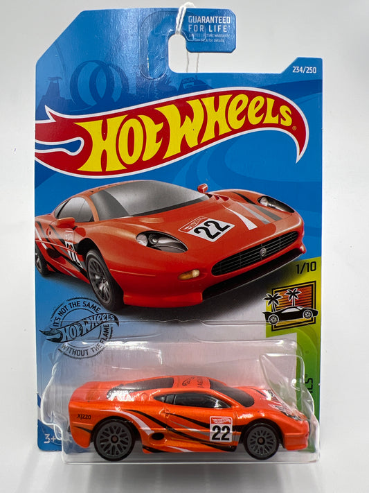 2019 Hot Wheels HW Exotics #234 Jaguar XJ220 Orange 65B