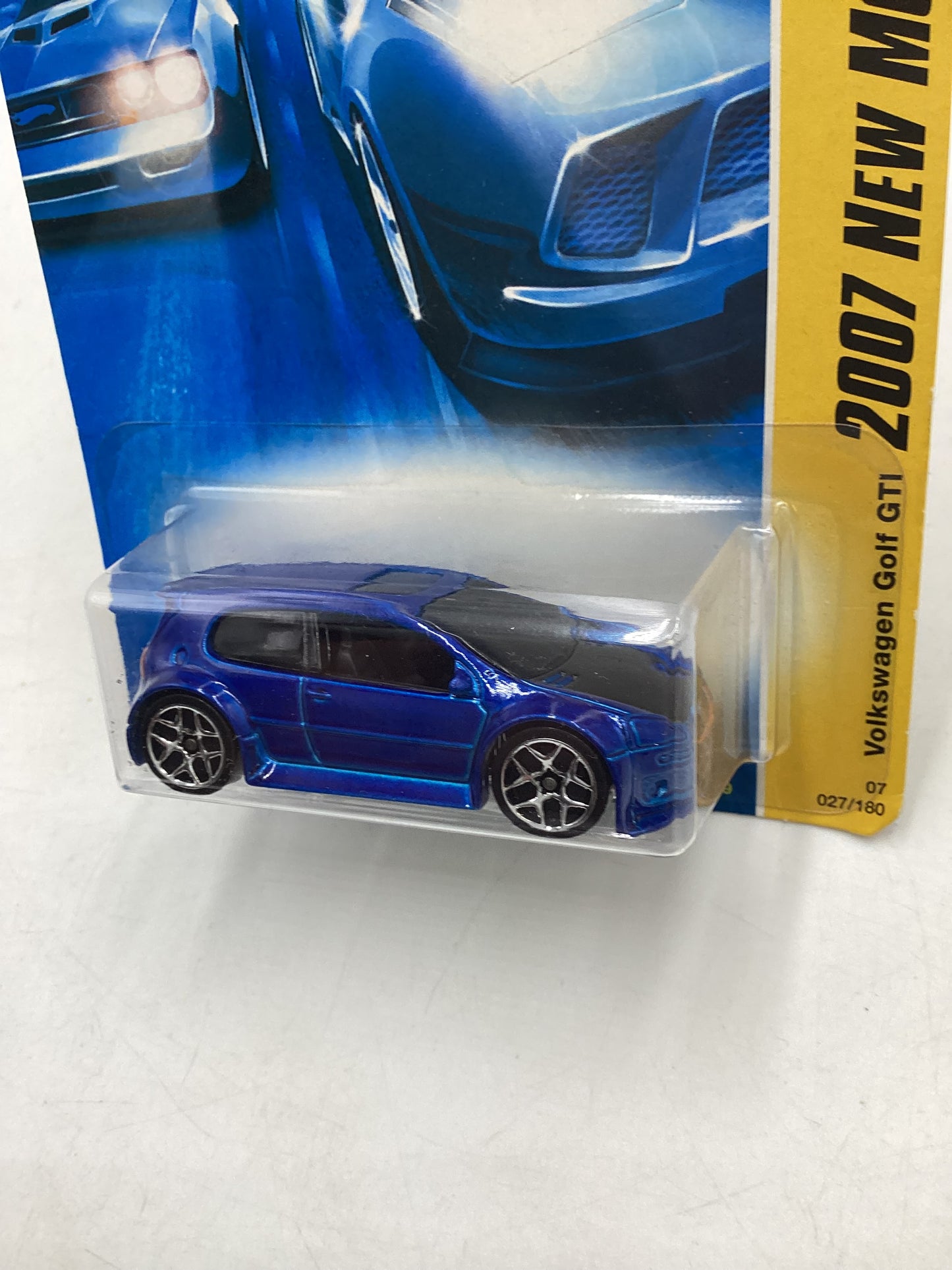 2007 Hot Wheels #027 Volkswagen Golf GTI Blue 99B