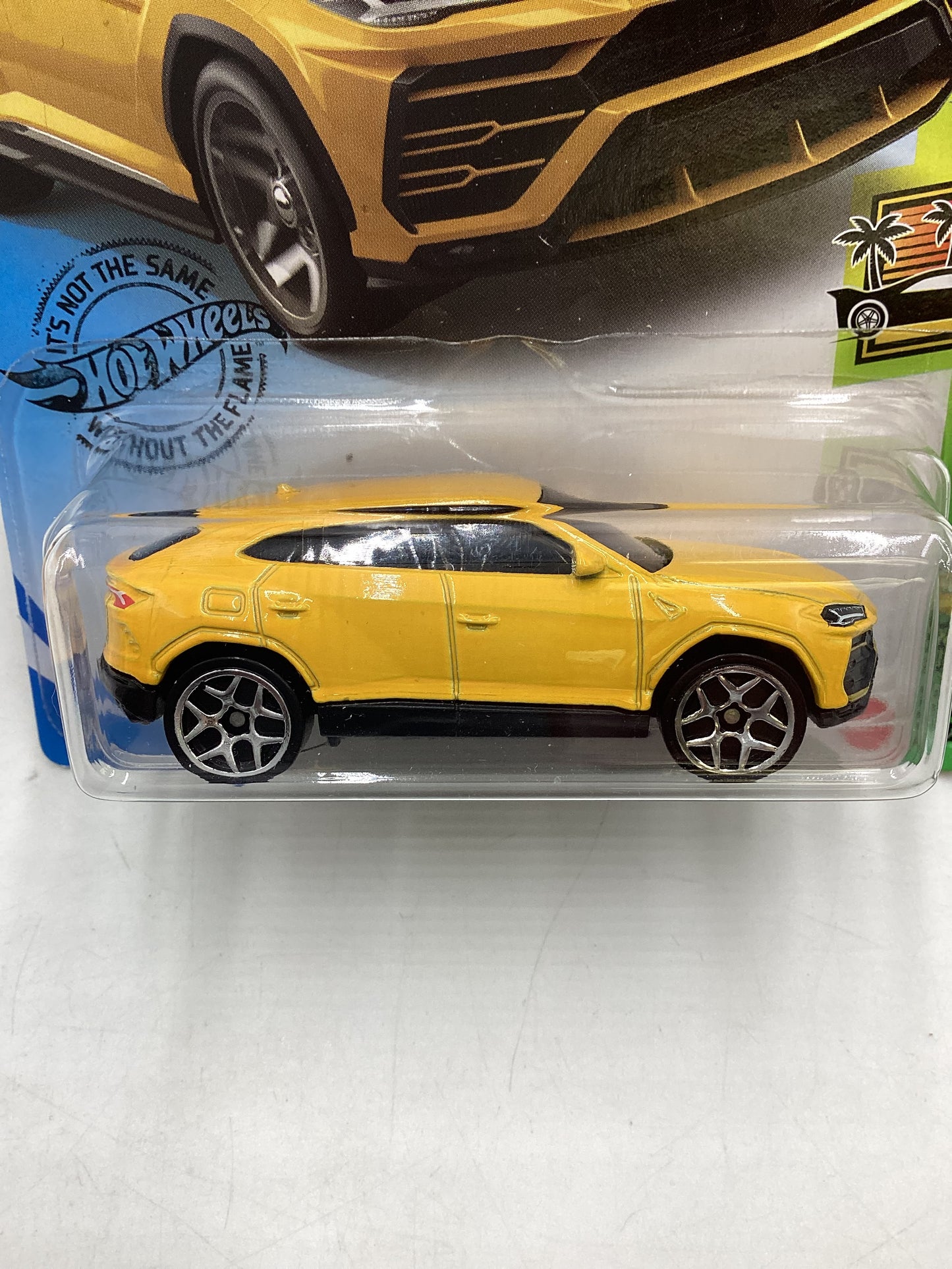 2020 Hot Wheels #213 Lamborghini Urus Yellow 101C