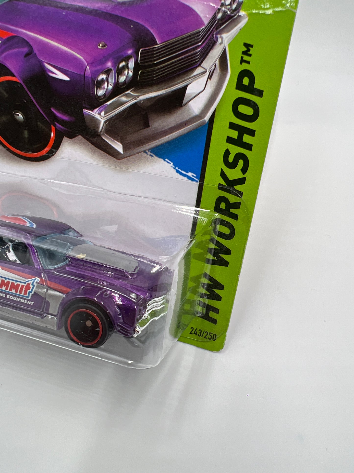 2014 Hot Wheels Super Treasure Hunt #243 70 Chevy Chevelle Purple Summit W/Protector Bad Card