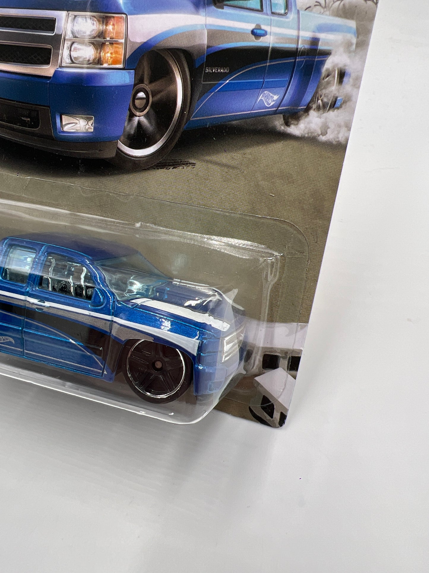 2016 Hot Wheels Walmart Exclusive Rad Trucks #7 Chevy Silverado Blue 161J