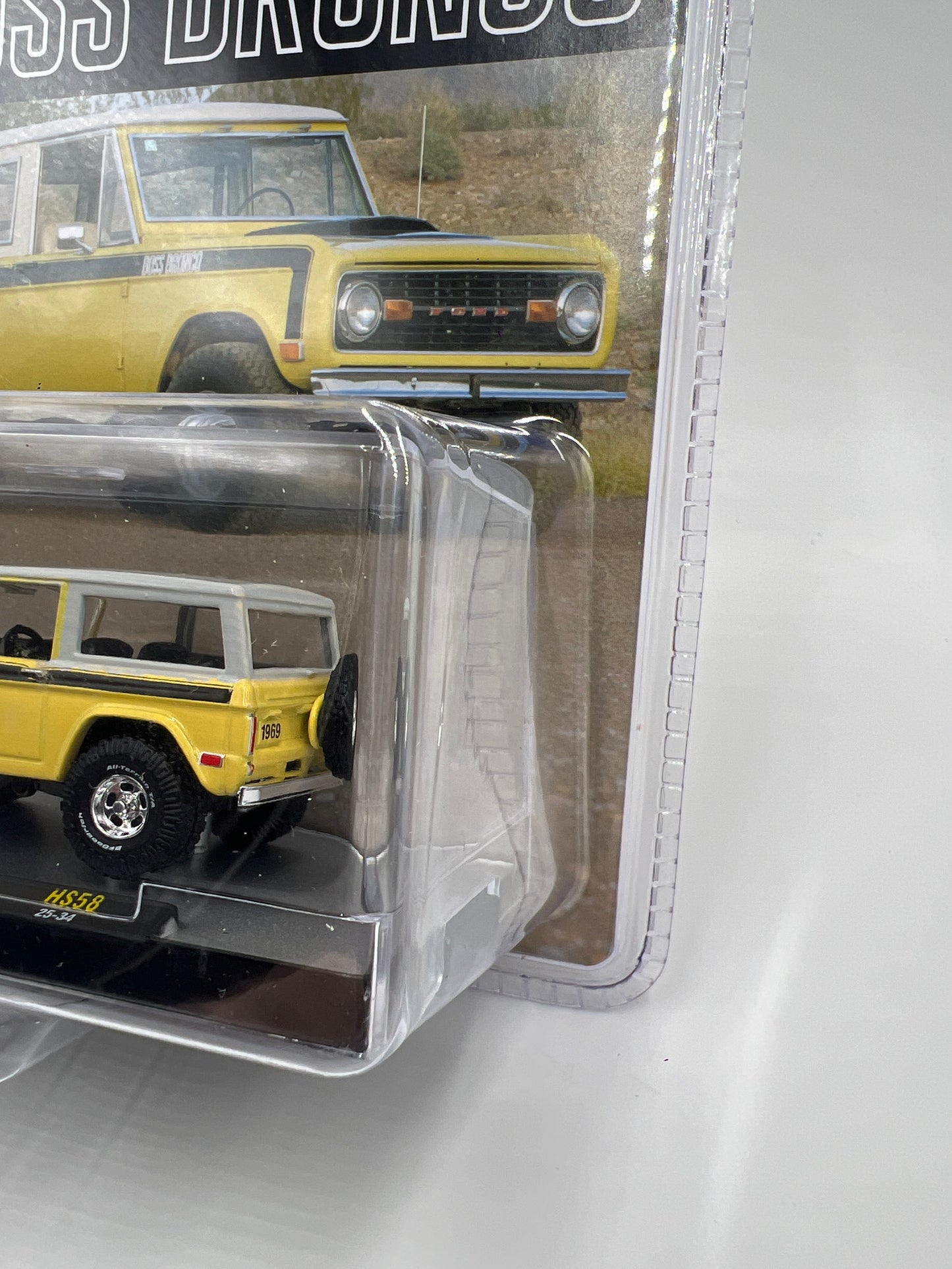 M2 Machines Hobby Exclusive 1969 Ford Bronco Yellow HS58 194E