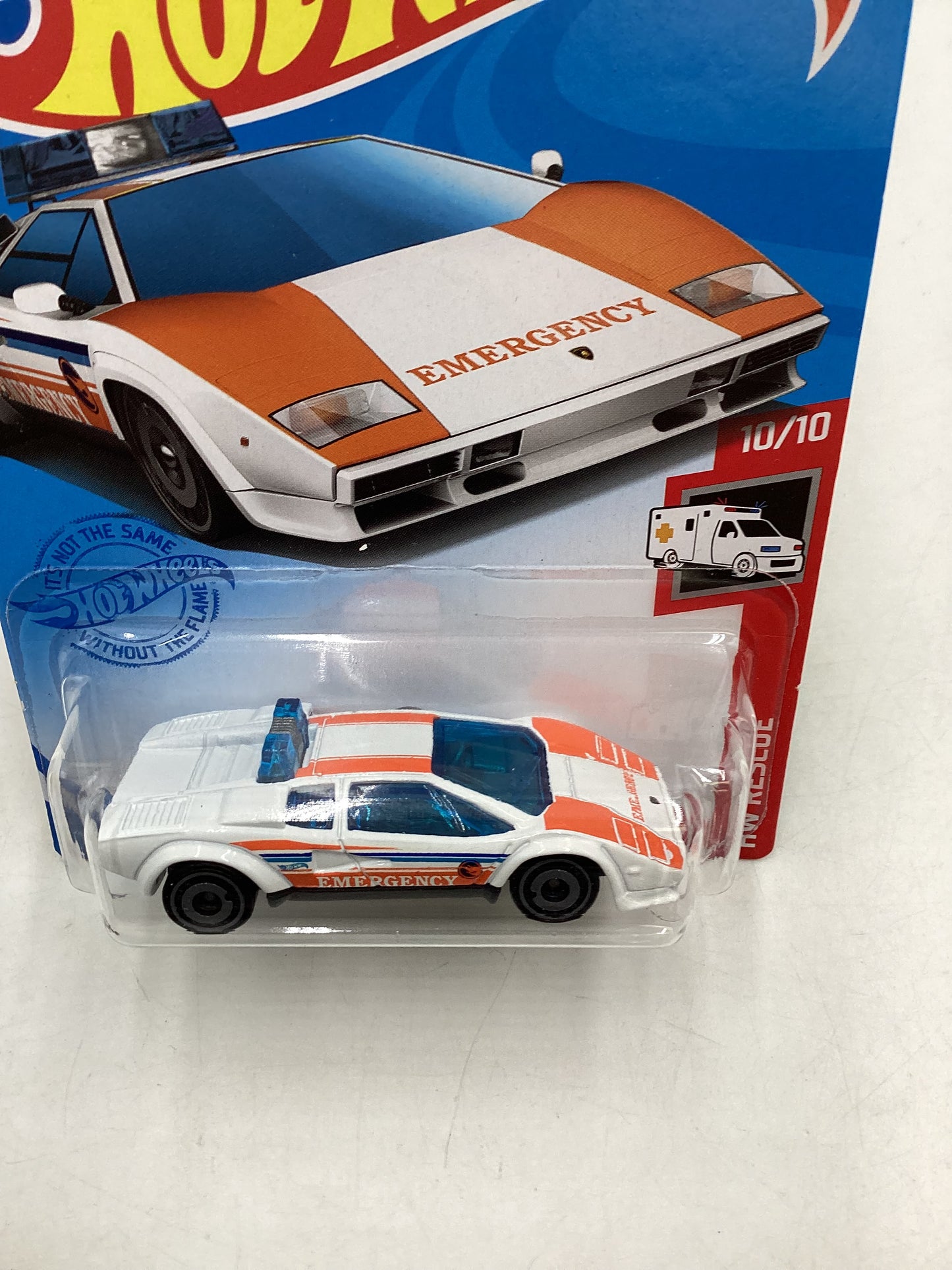 2021 Hot wheels Treasure Hunt #247 Lamborghini Countach Police Car 275D