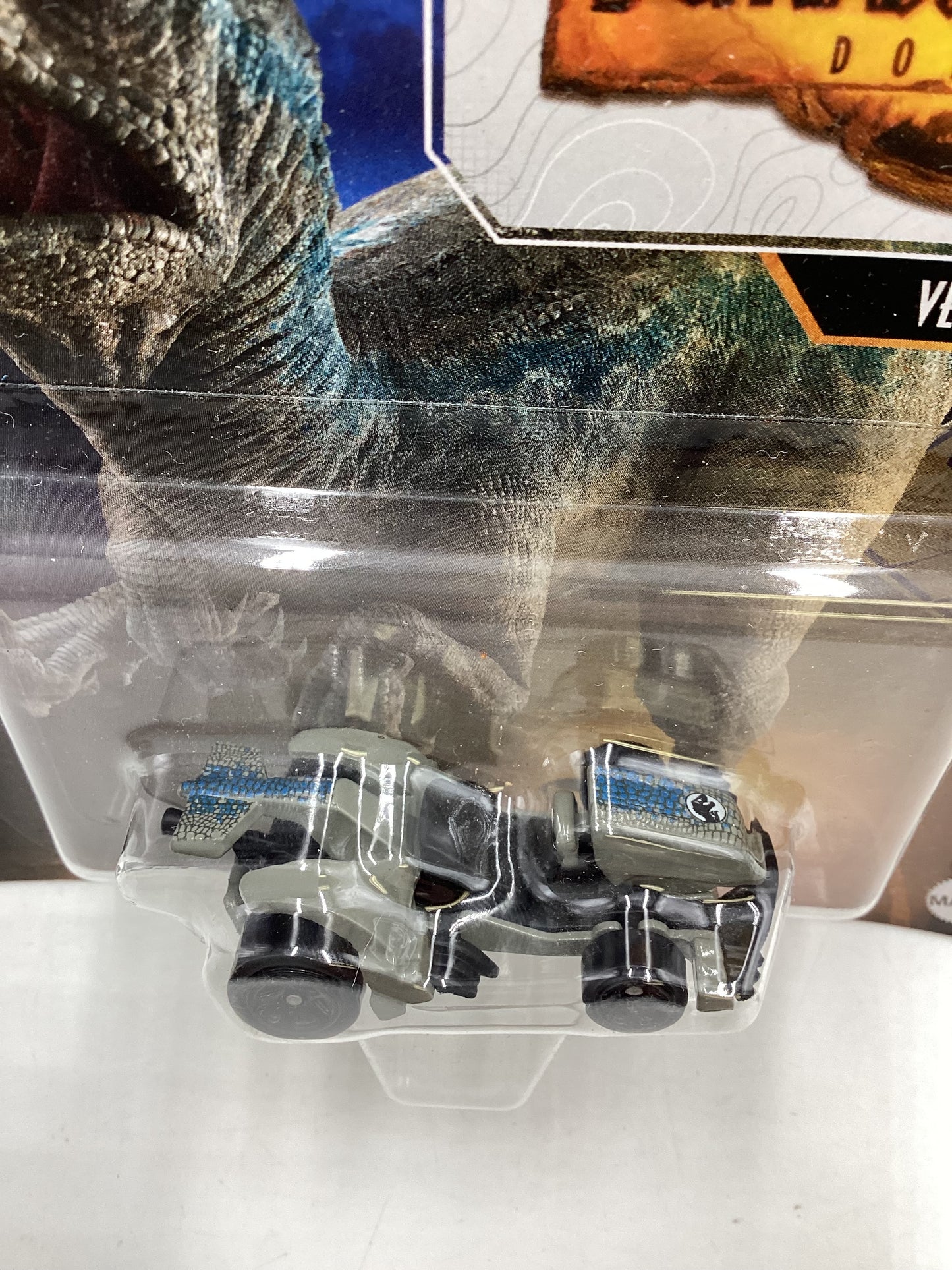 Hot Wheels Character cars Jurassic World Velociraptor Beta 112C