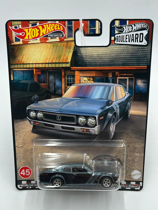 Hot Wheels Premium Boulevard #45 Nissan Laurel 2000 SGX 261D