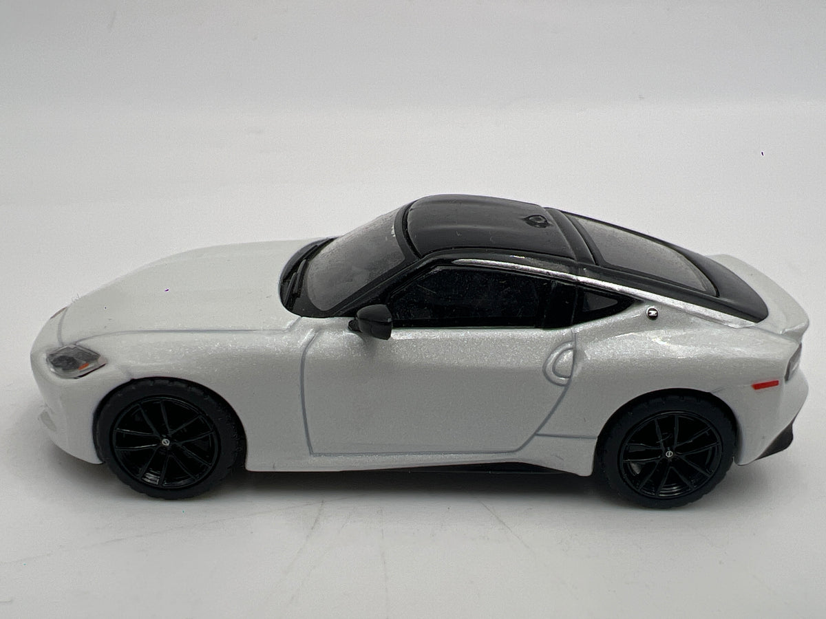 Mini GT #599 MiJo Exclusive Nissan Z Performance 2023 Everest White