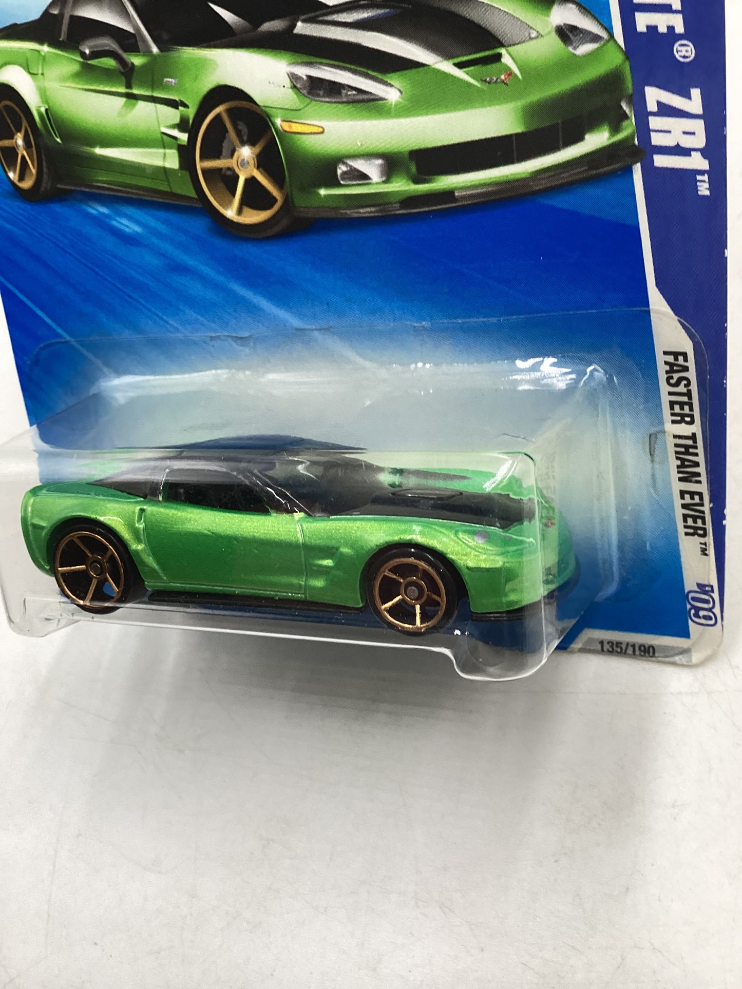 2009 Hot Wheels #135 09 Corvette ZR1 Green Pin Holes in Card 18D