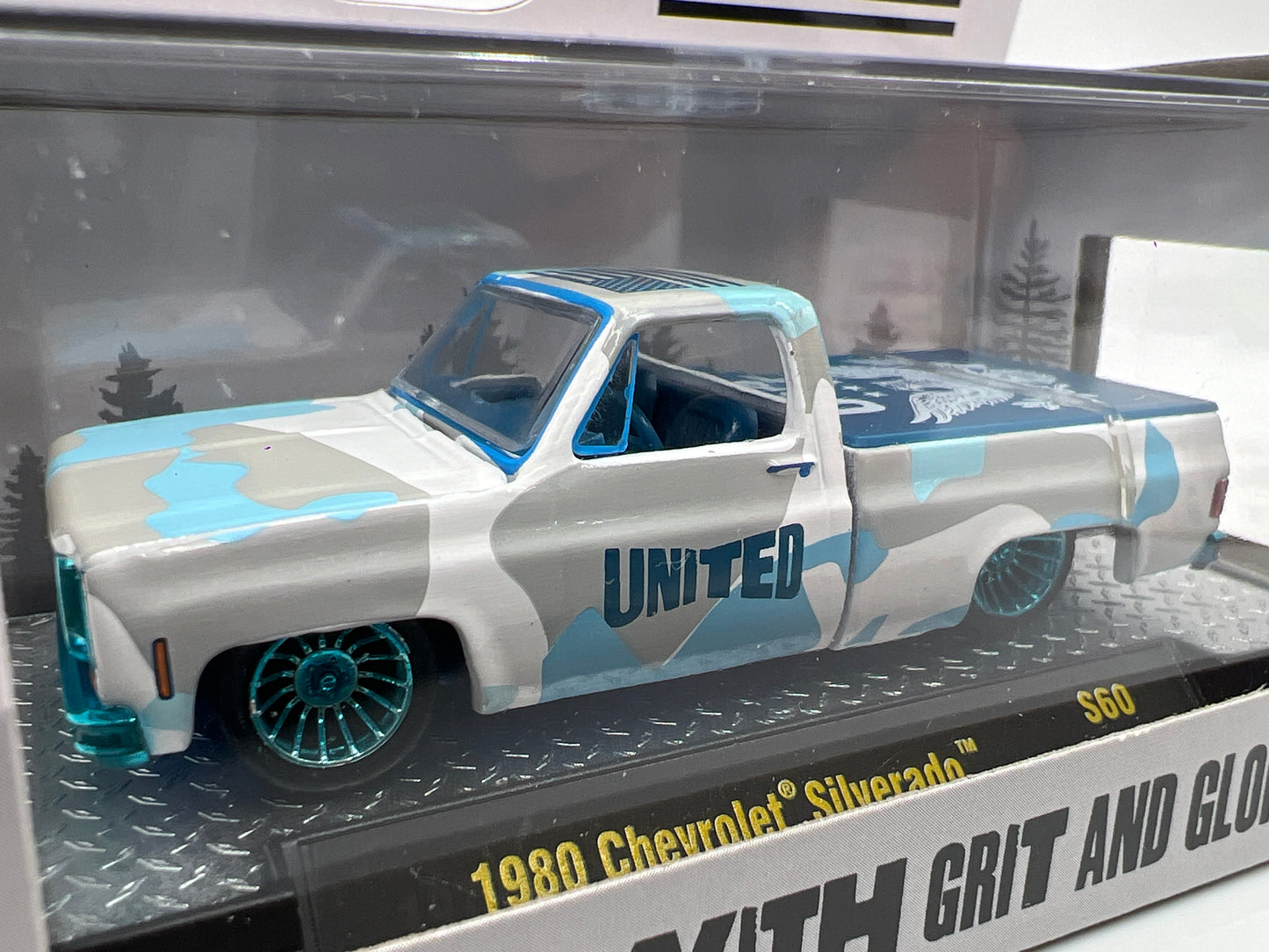 M2 Machines S60 CHASE Built With Grit And Glory 1980 Chevrolet Silverado