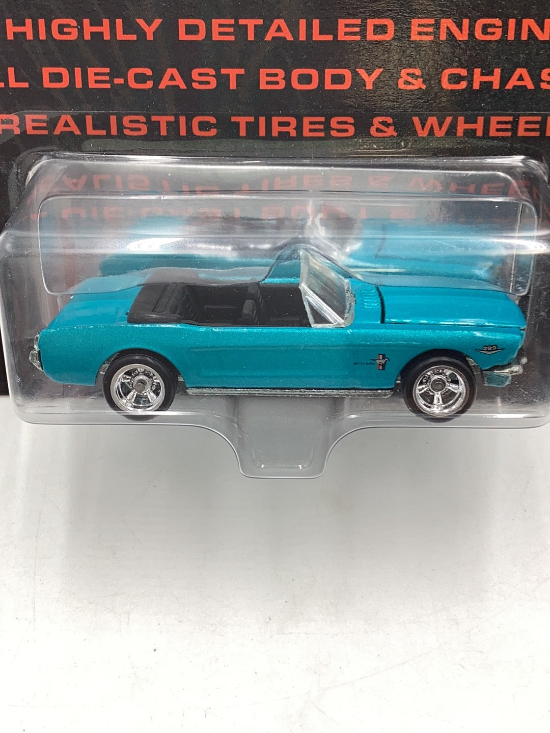 Hot wheels Ultra Hots 2005 ‘65 Mustang Convertible 257I