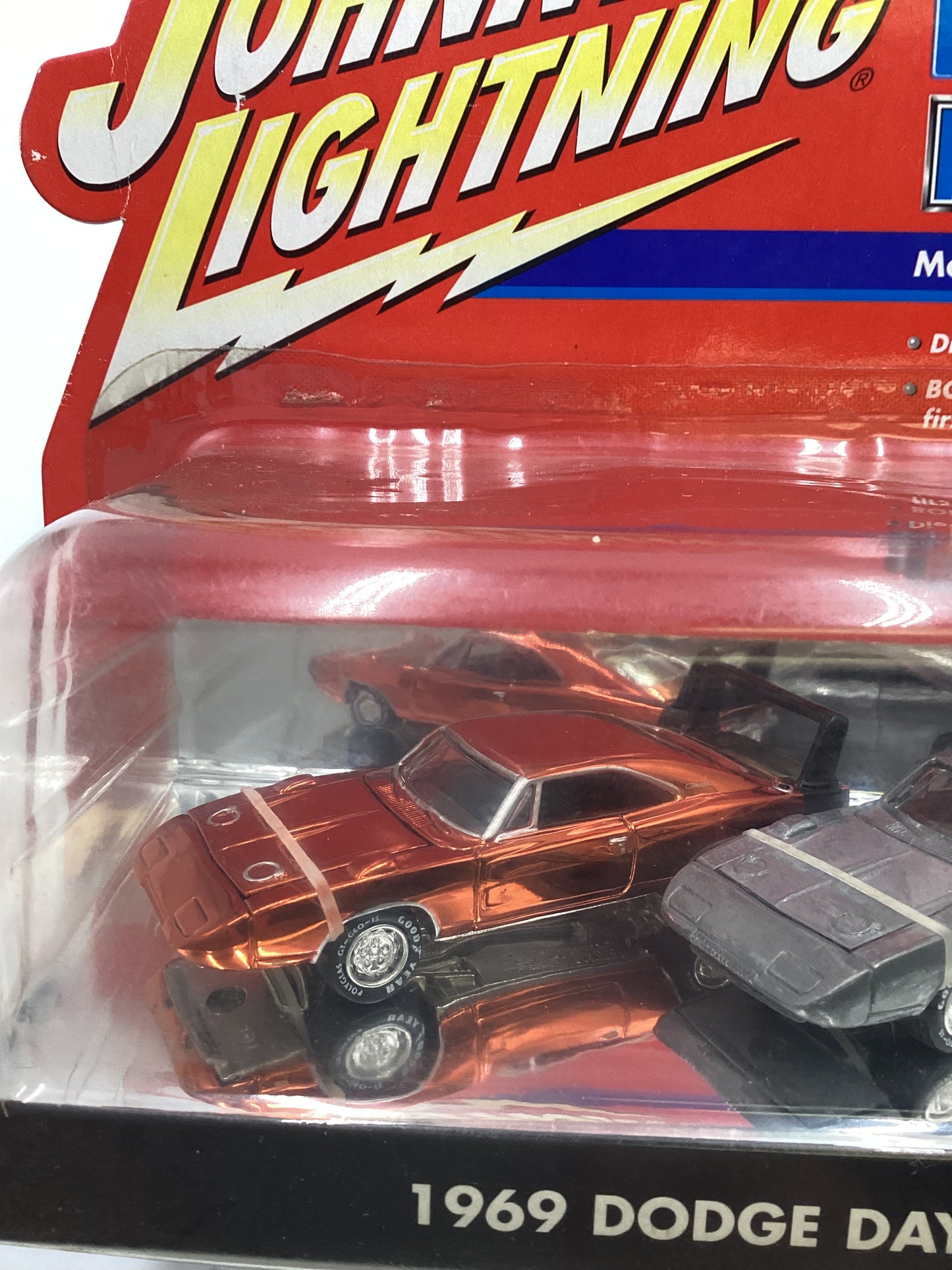 Johnny Lightning Mopar Muscle First Shot 1969 Dodge Daytona