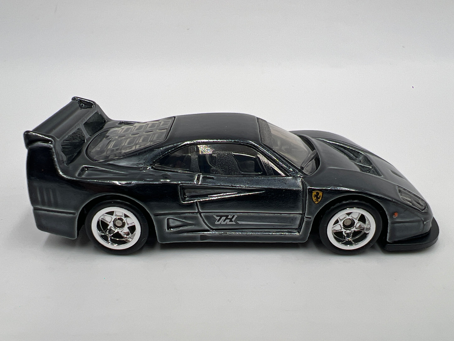 2026 Hot Wheels Super Treasure Hunt Ferrari F40 Competizione Black Loose 1