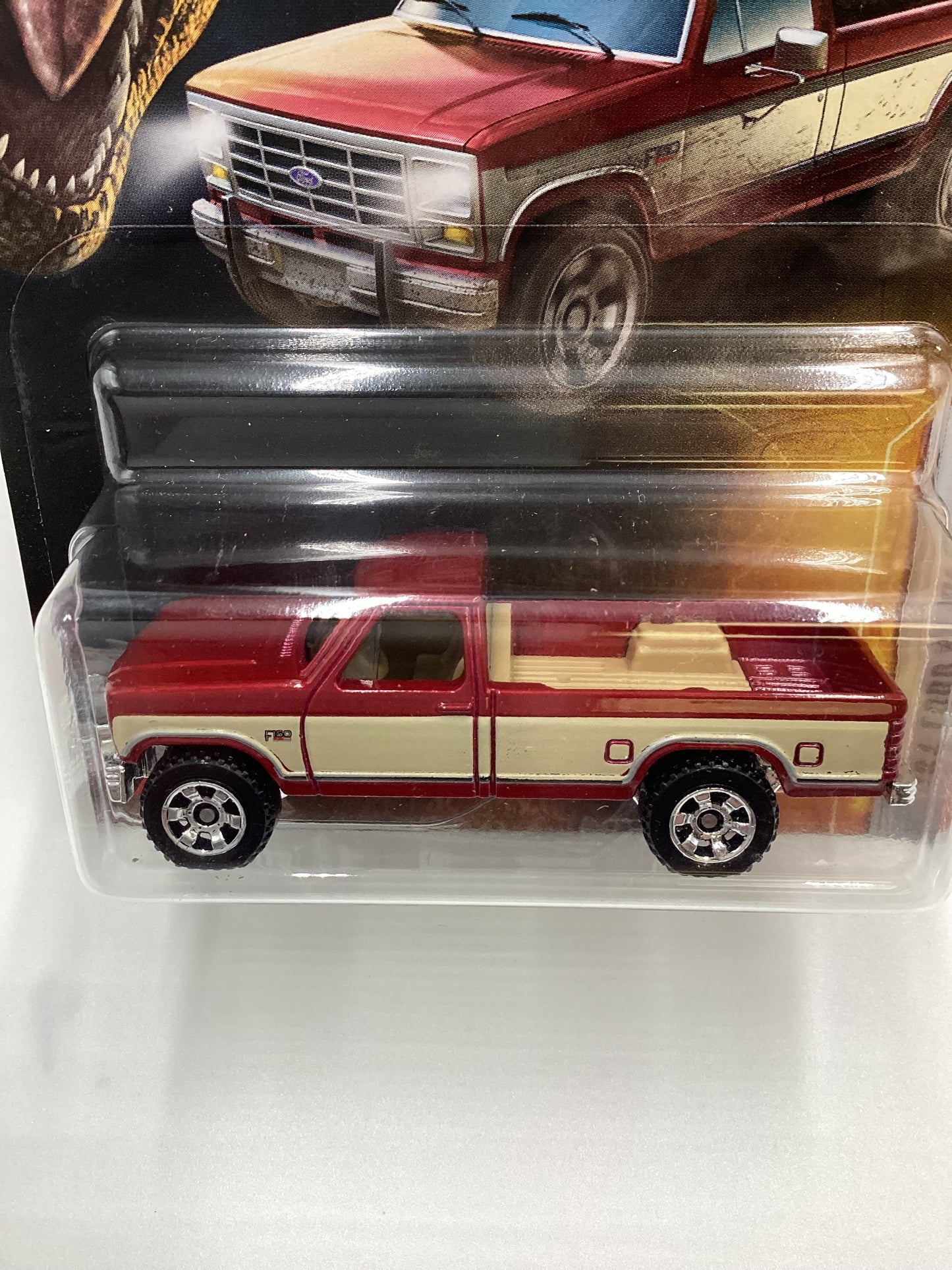 2022 Matchbox Jurassic World Dominion 86 Ford F-150 Truck Red 163D